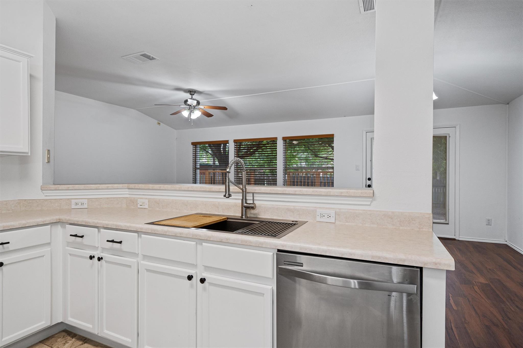 2012 Charlotte Way, Round Rock, TX 78664