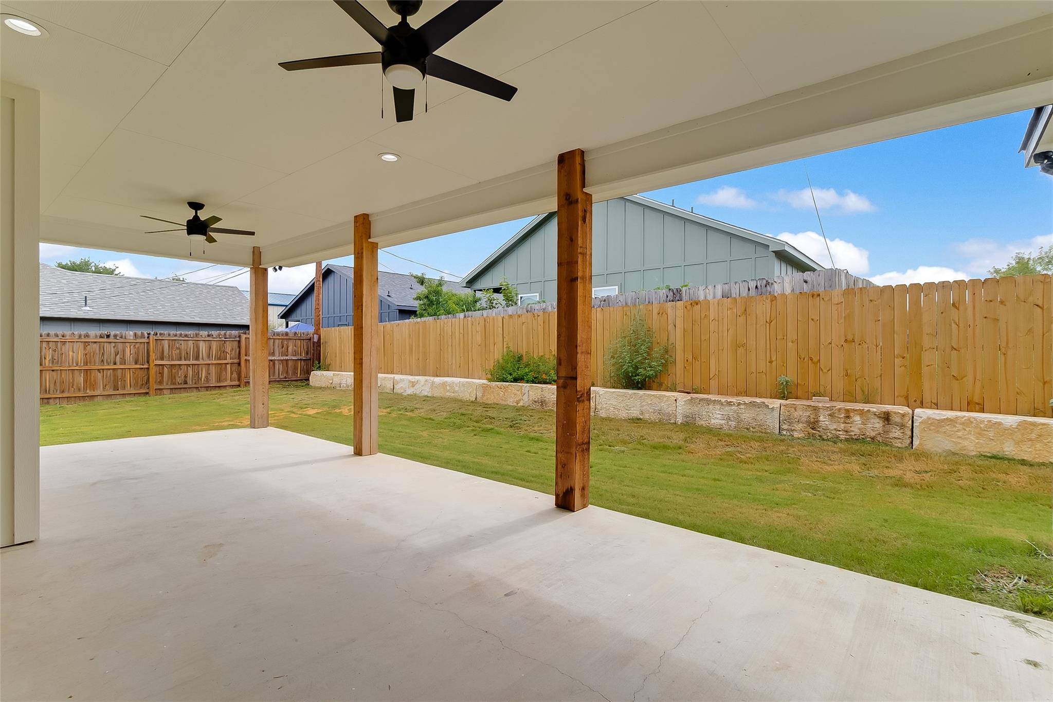 837 Birch Ln, Cottonwood Shores, TX 78657