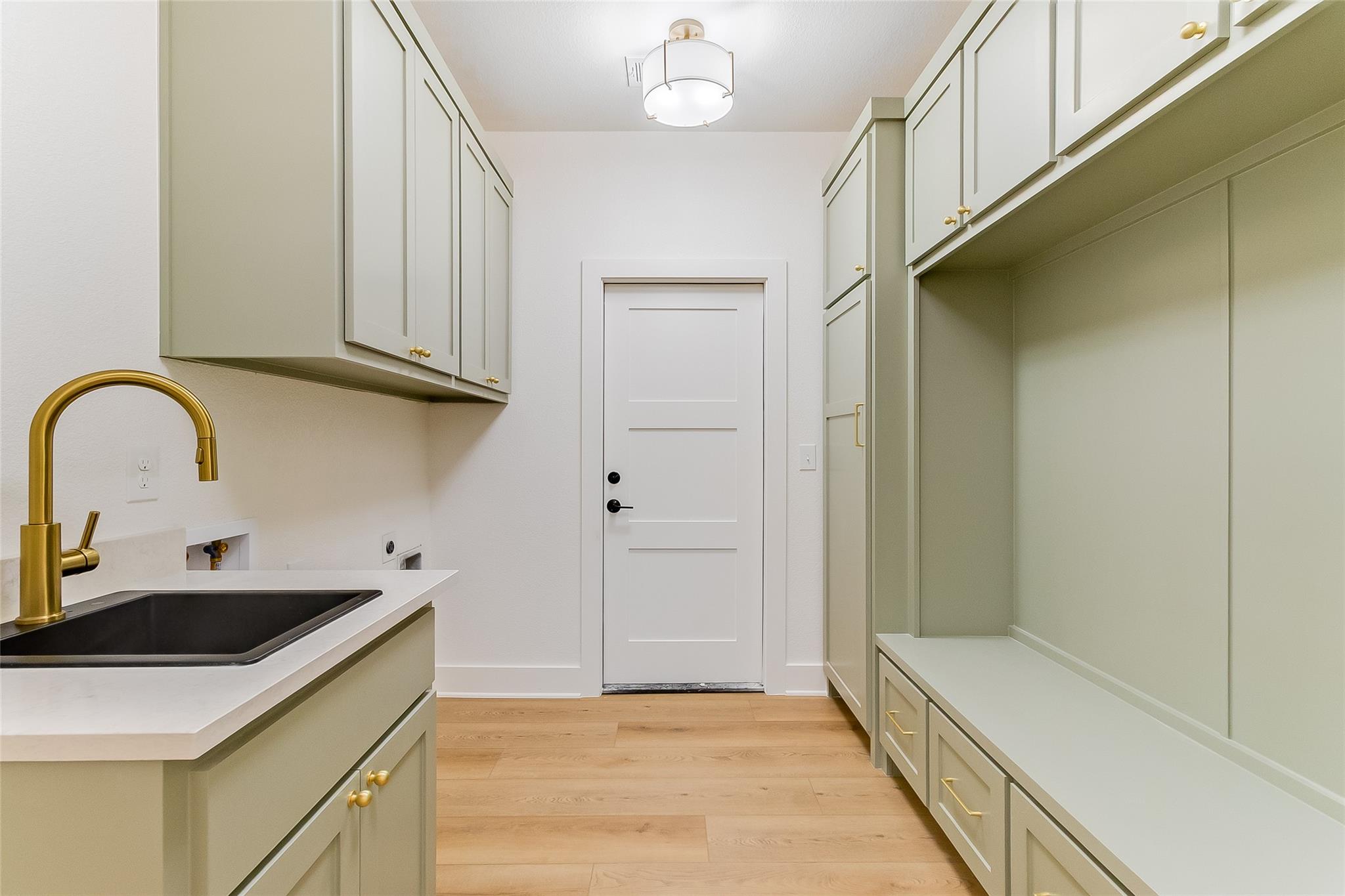 837 Birch Ln, Cottonwood Shores, TX 78657