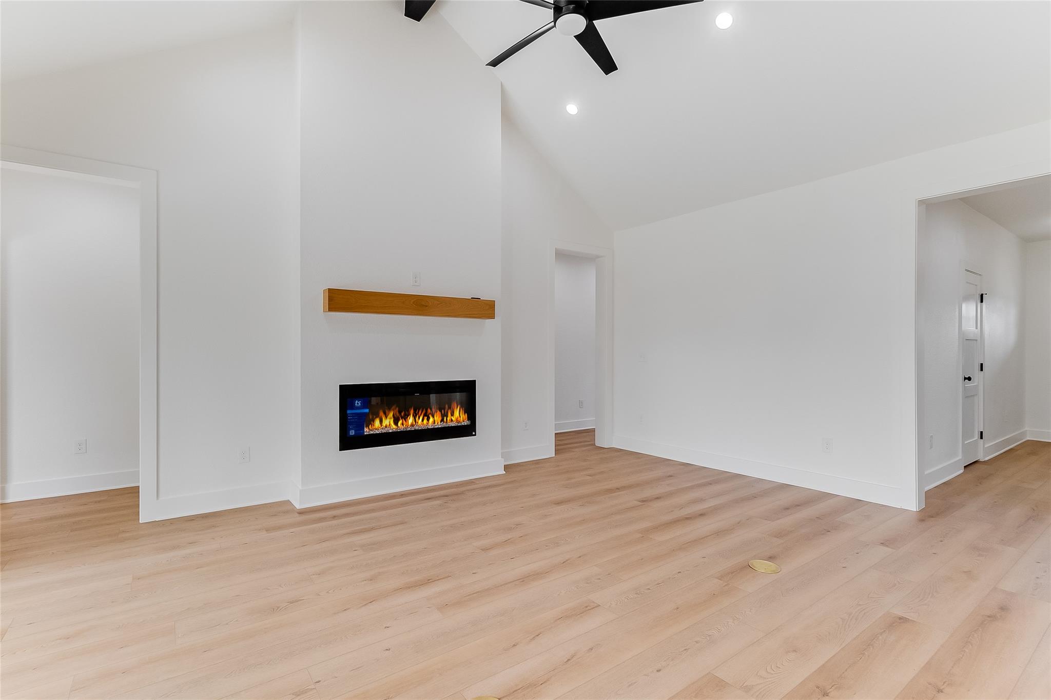 837 Birch Ln, Cottonwood Shores, TX 78657