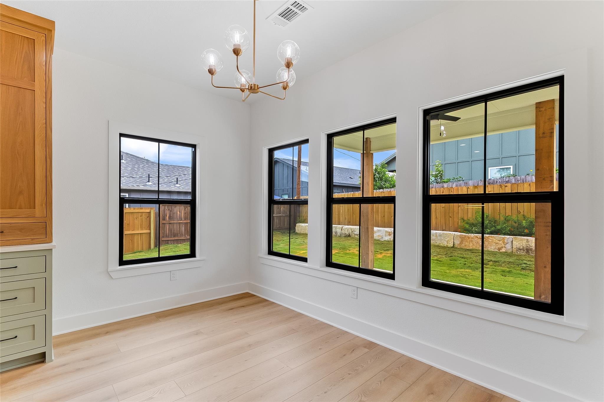 837 Birch Ln, Cottonwood Shores, TX 78657