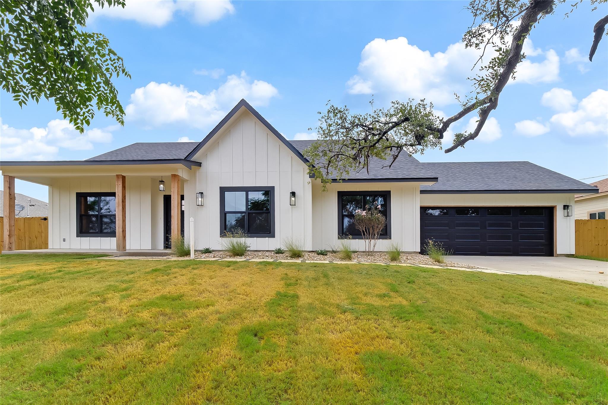 837 Birch Ln, Cottonwood Shores, TX 78657