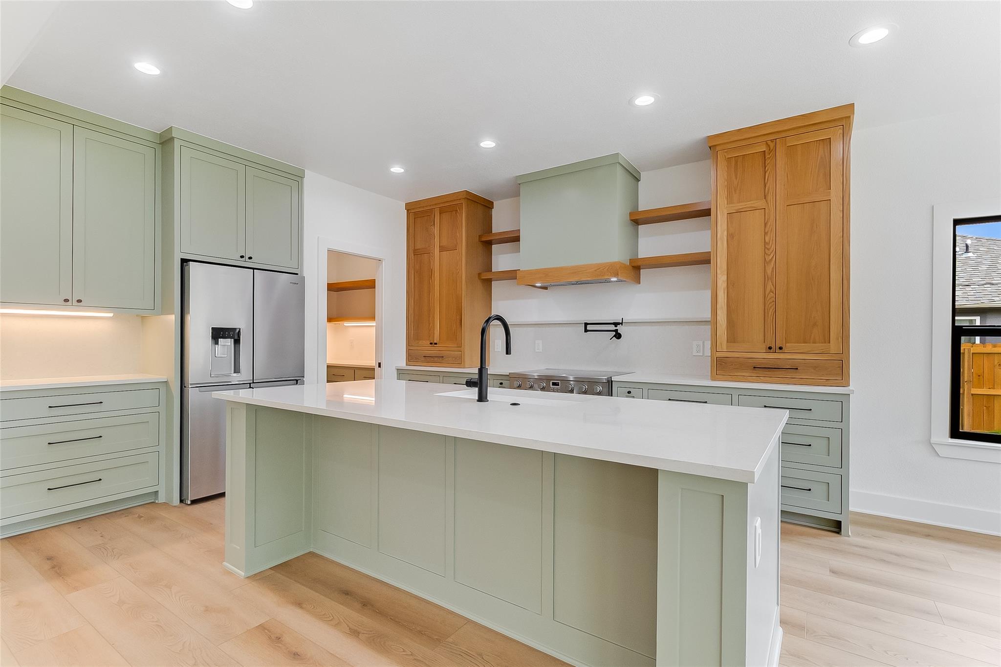 837 Birch Ln, Cottonwood Shores, TX 78657