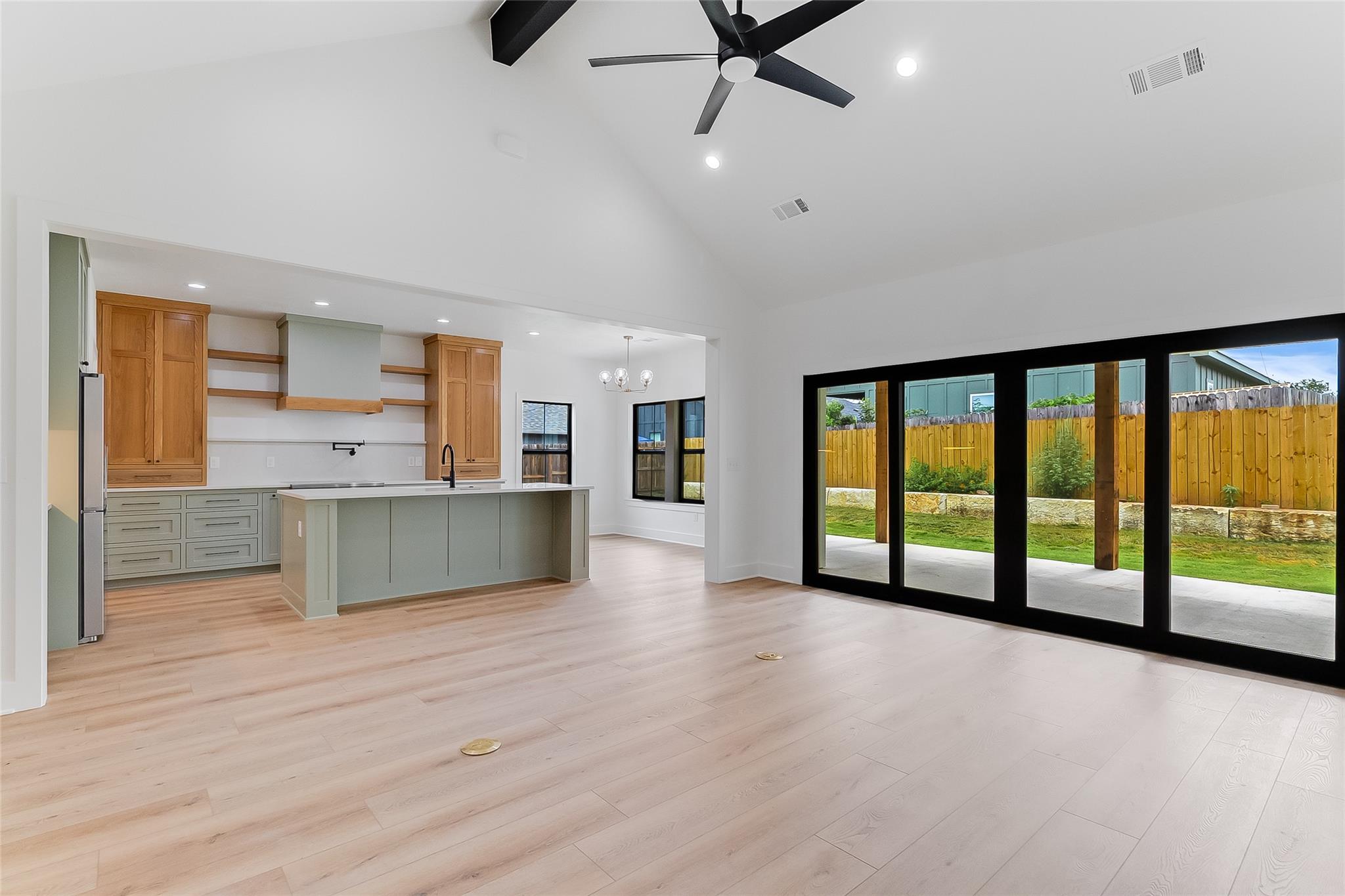 837 Birch Ln, Cottonwood Shores, TX 78657