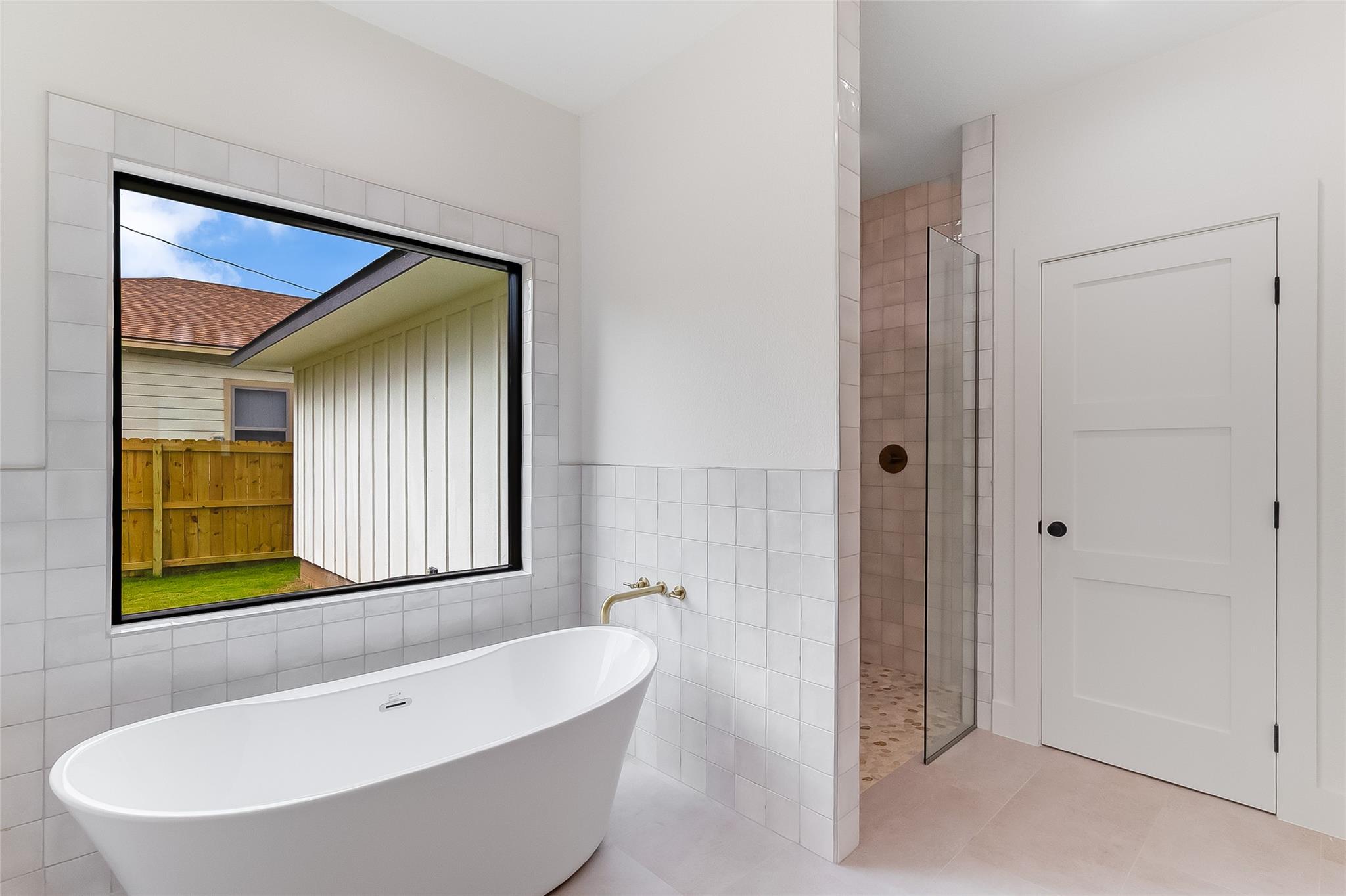 837 Birch Ln, Cottonwood Shores, TX 78657