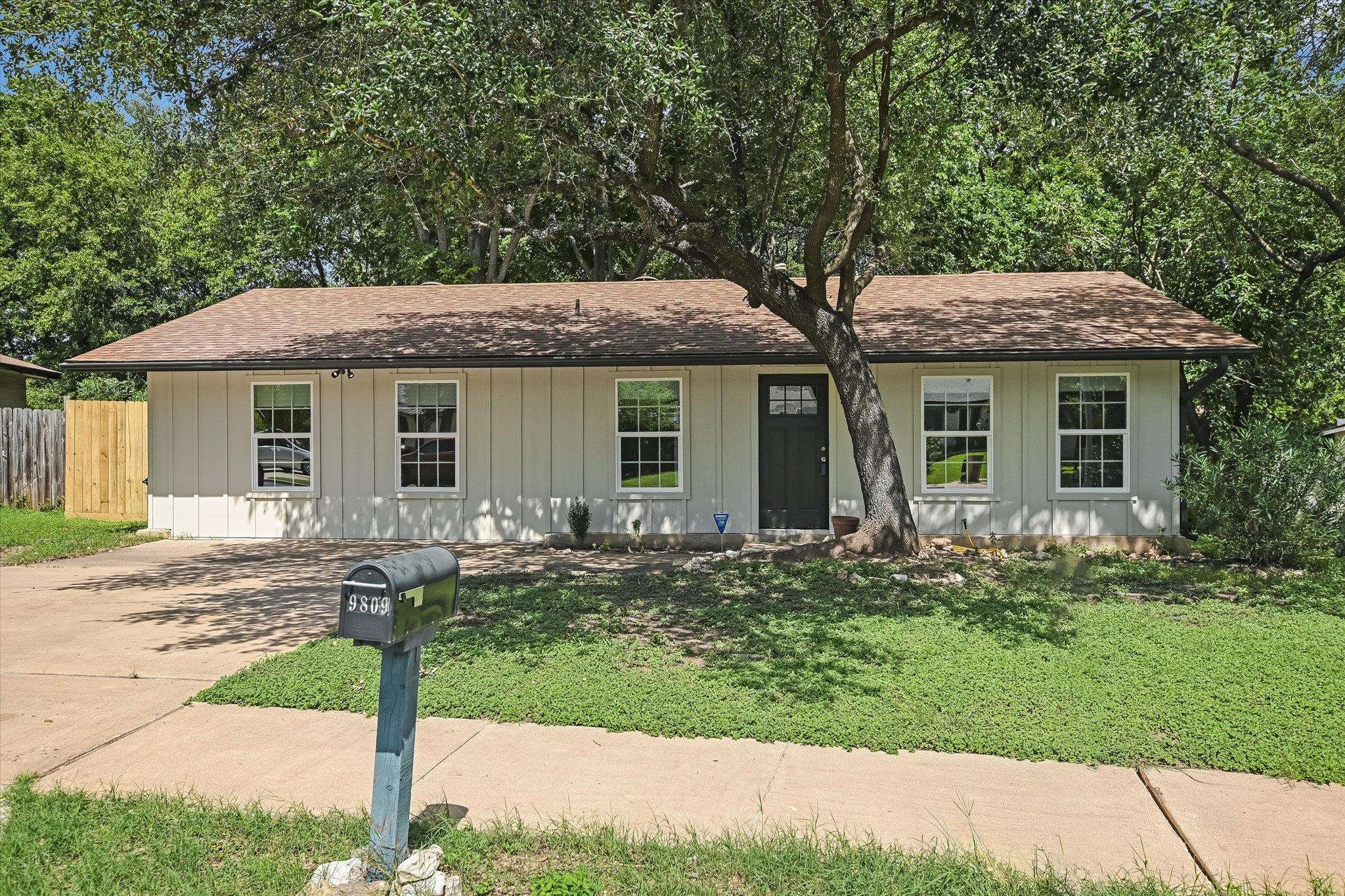 9809 Dallum Dr, Austin, TX 78753