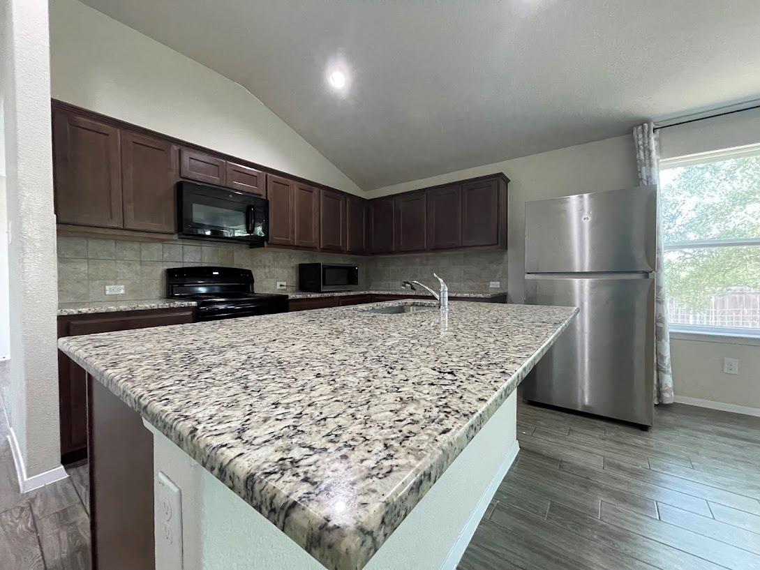 3803 Overhill Dr, Lago Vista, TX 78645