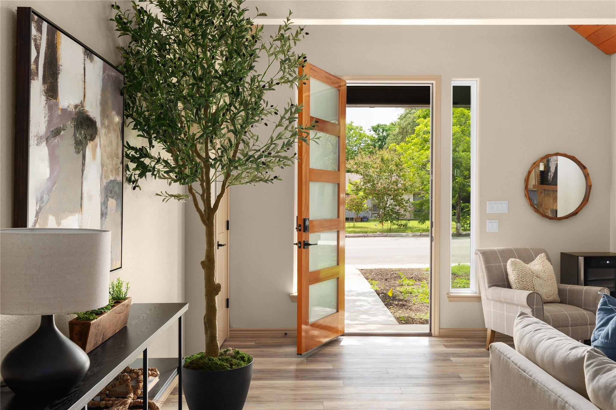 417 S Blanco St, Lockhart, TX 78644