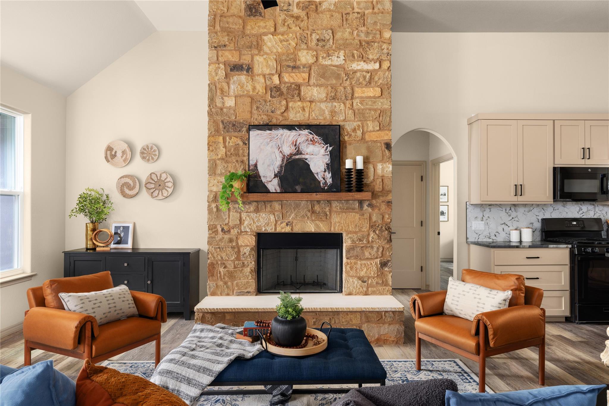 417 S Blanco St, Lockhart, TX 78644