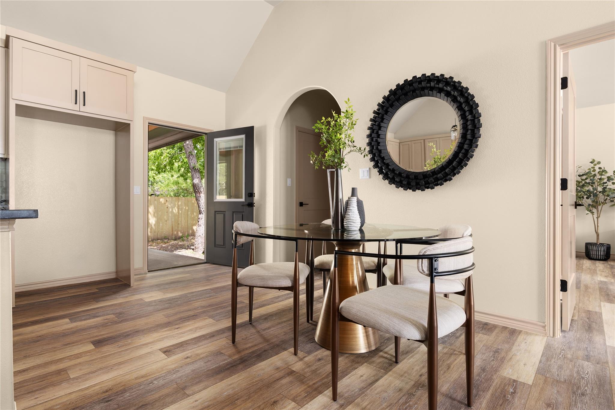 417 S Blanco St, Lockhart, TX 78644