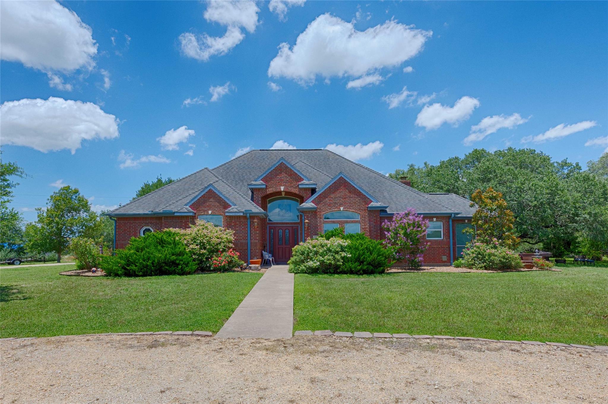 900 Schulze Rd, Schulenburg, TX 78949
