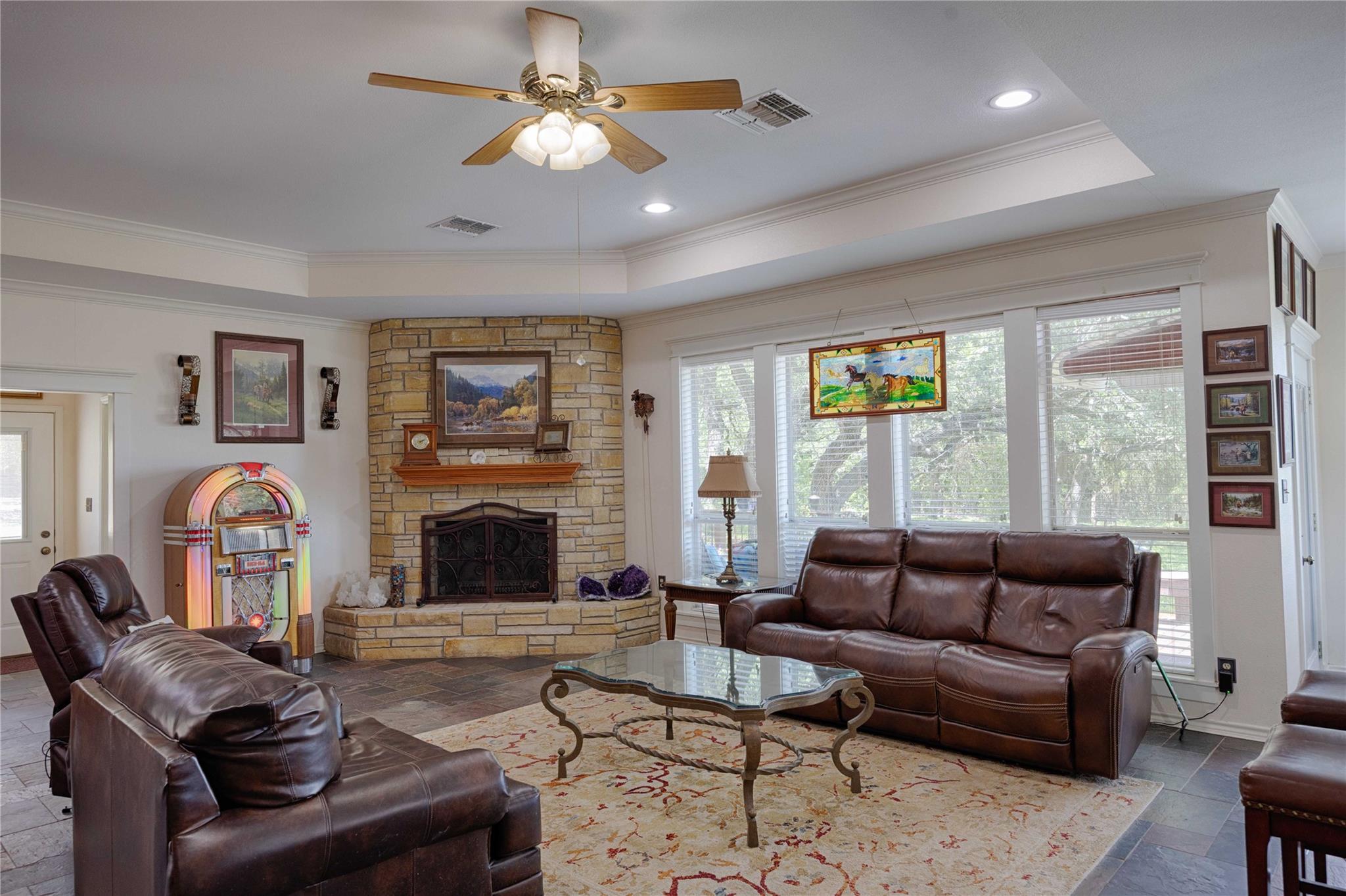 900 Schulze Rd, Schulenburg, TX 78949