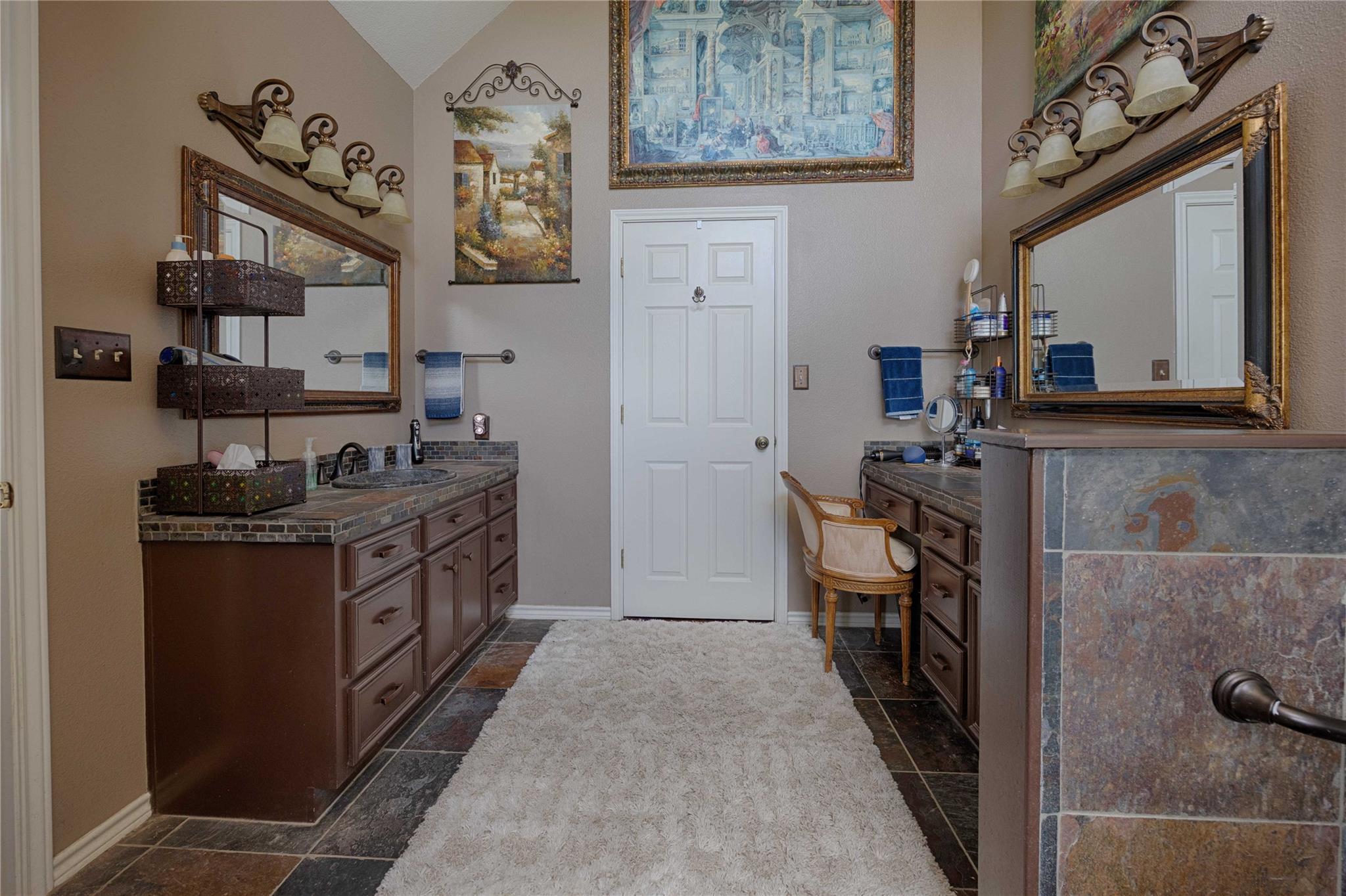 900 Schulze Rd, Schulenburg, TX 78949