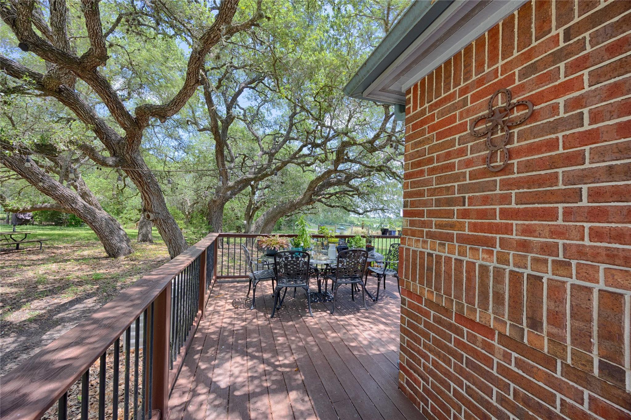 900 Schulze Rd, Schulenburg, TX 78949