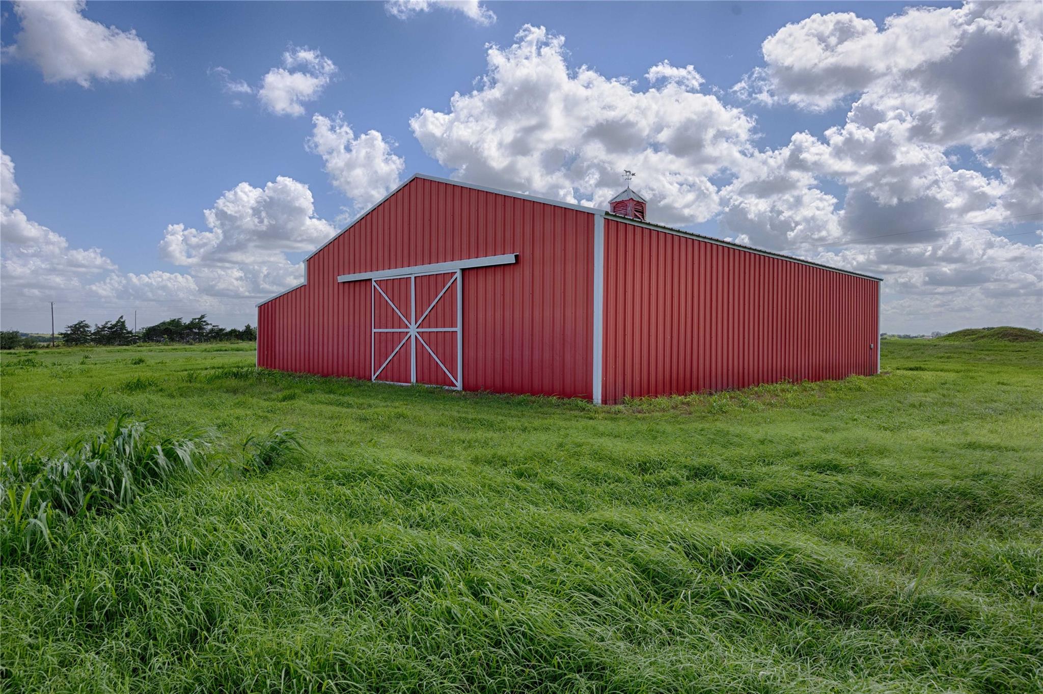 900 Schulze Rd, Schulenburg, TX 78949