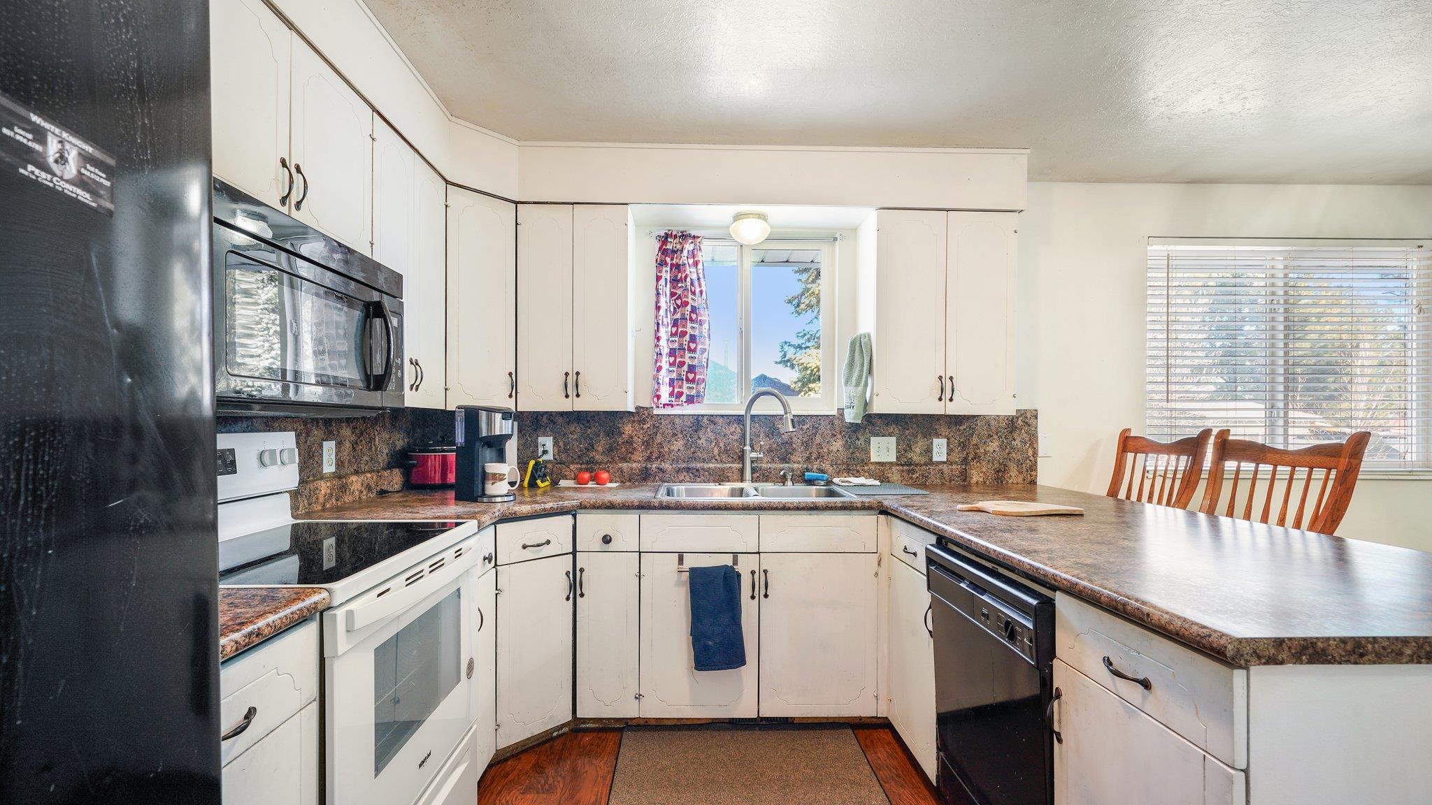 290 Apple Blossom Way, Out of State, UT 84653