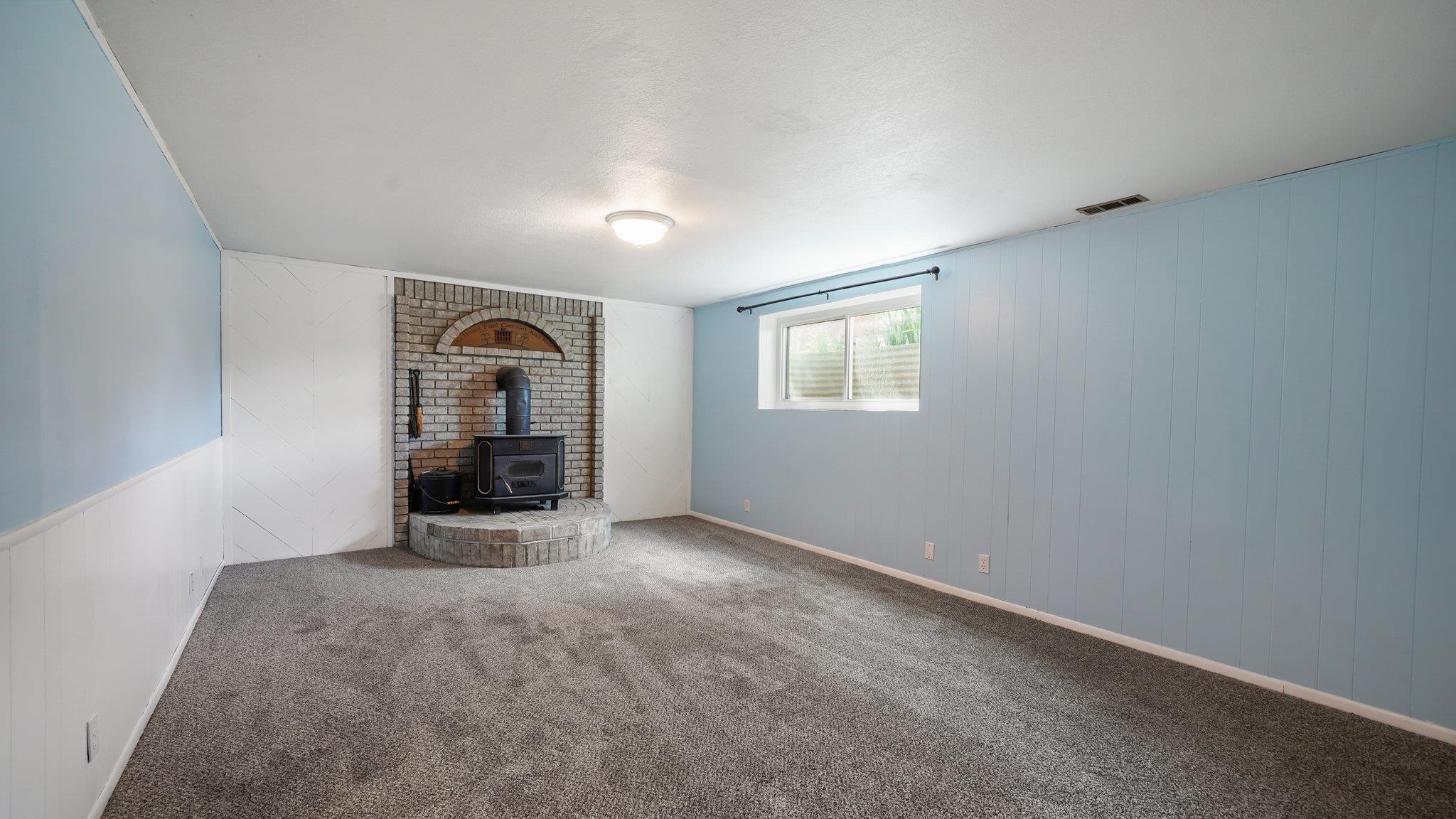 290 Apple Blossom Way, Out of State, UT 84653