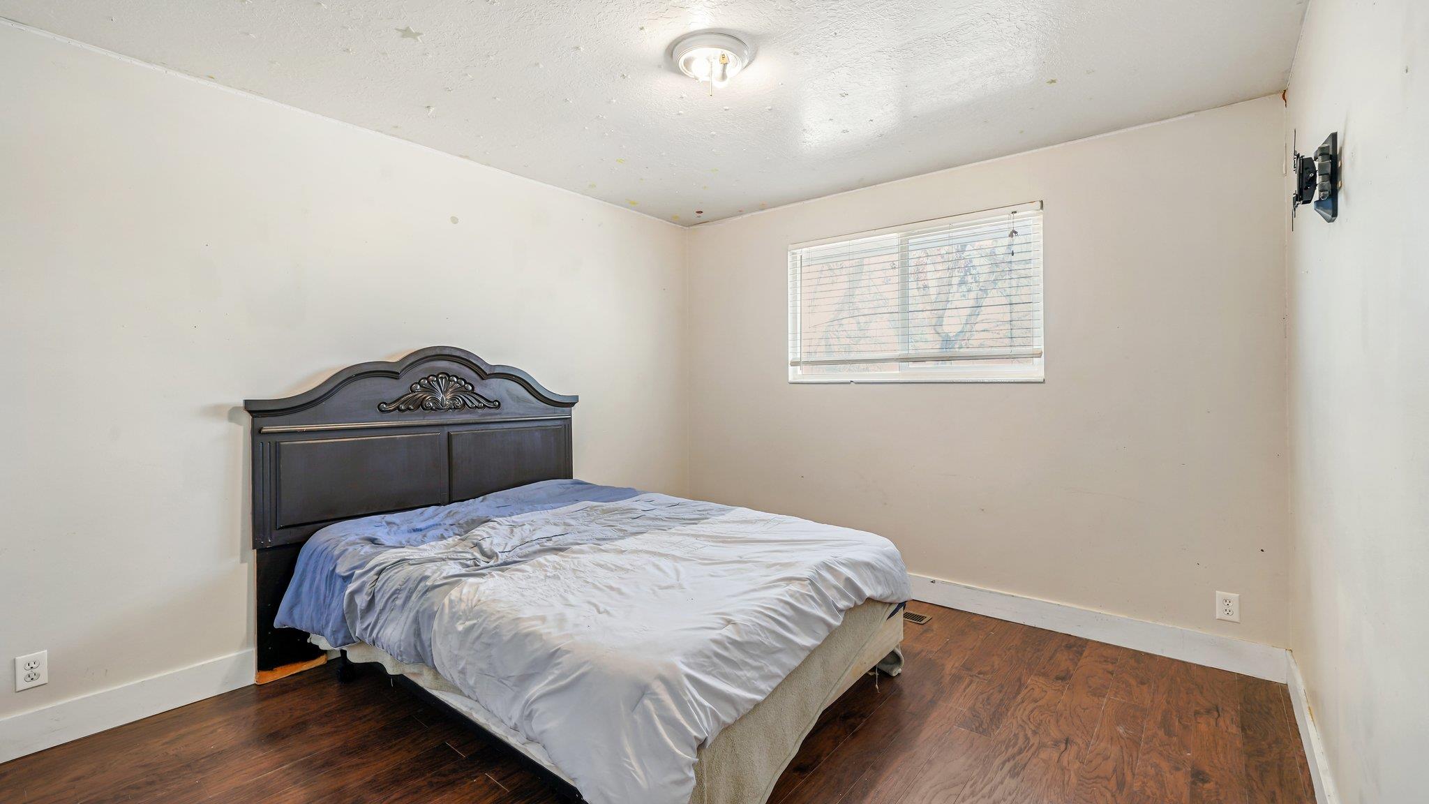 290 Apple Blossom Way, Out of State, UT 84653