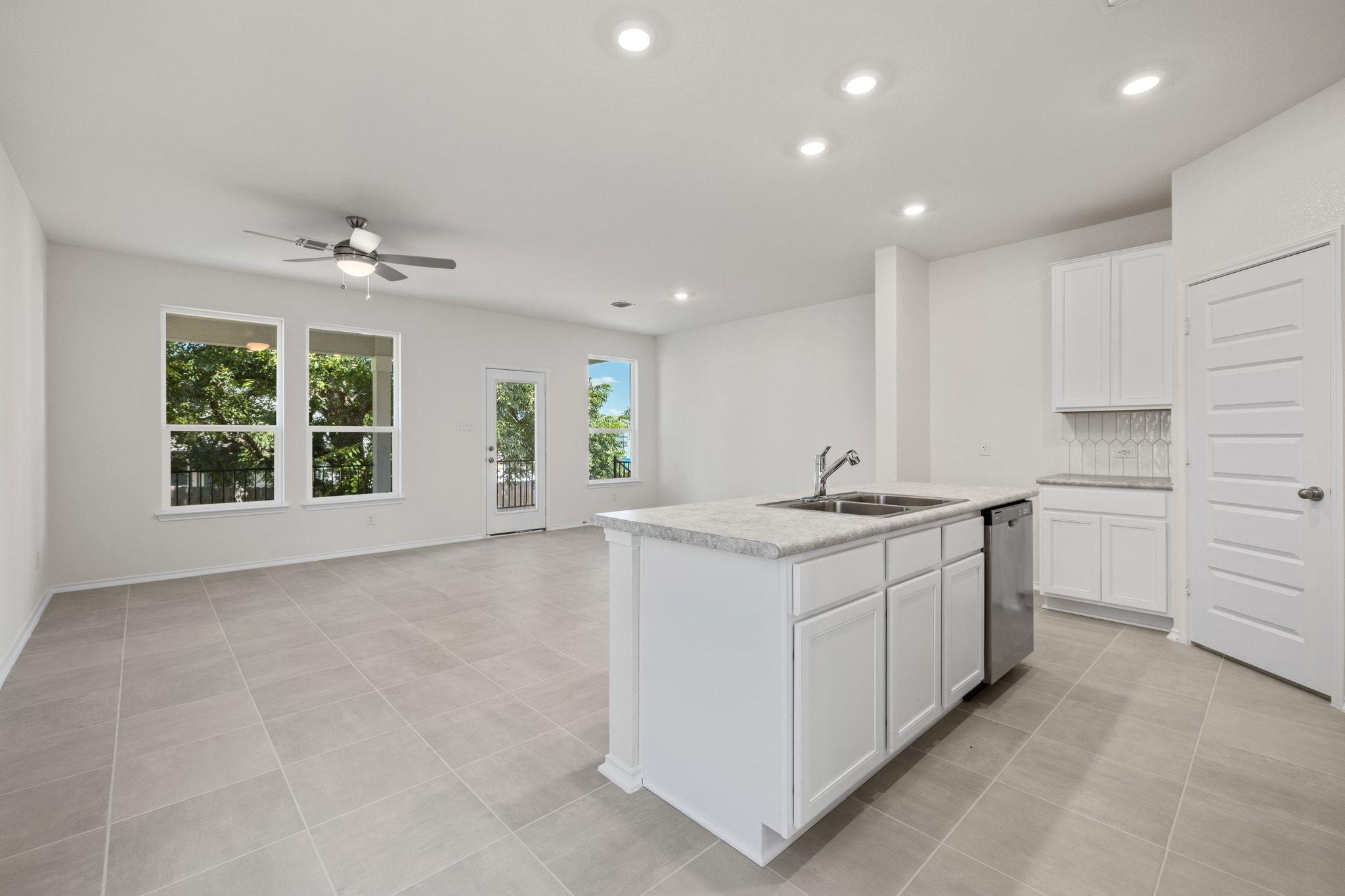 248 Feathers St, Jarrell, TX 76537