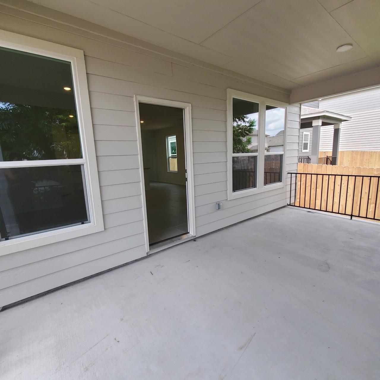 248 Feathers St, Jarrell, TX 76537