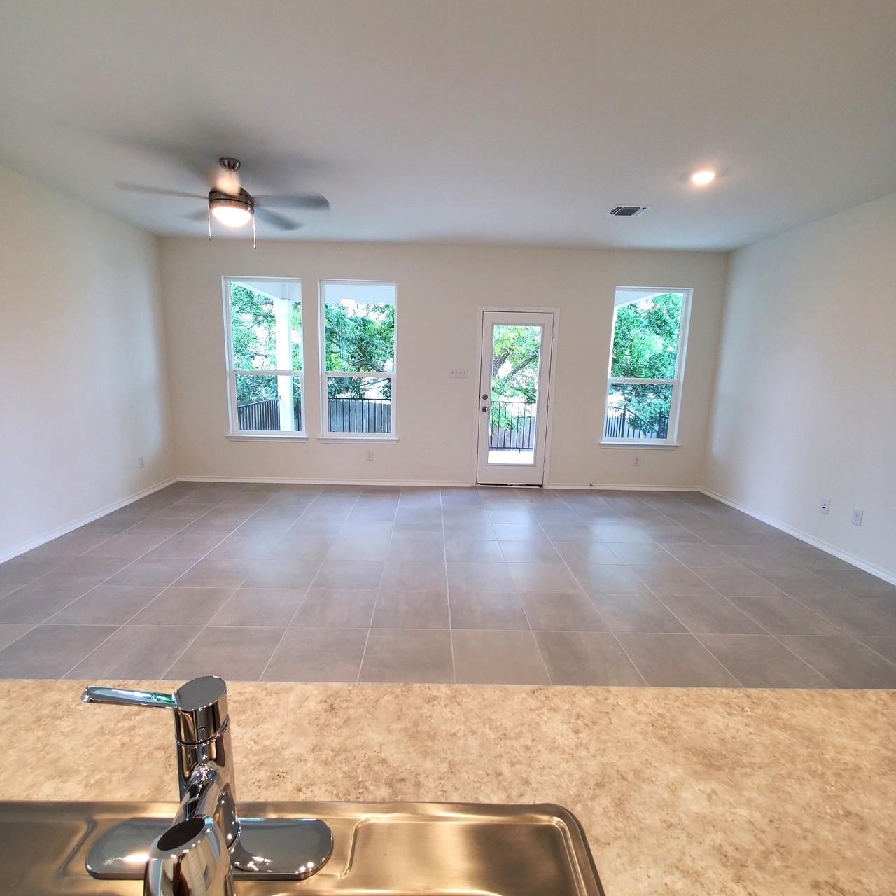 248 Feathers St, Jarrell, TX 76537