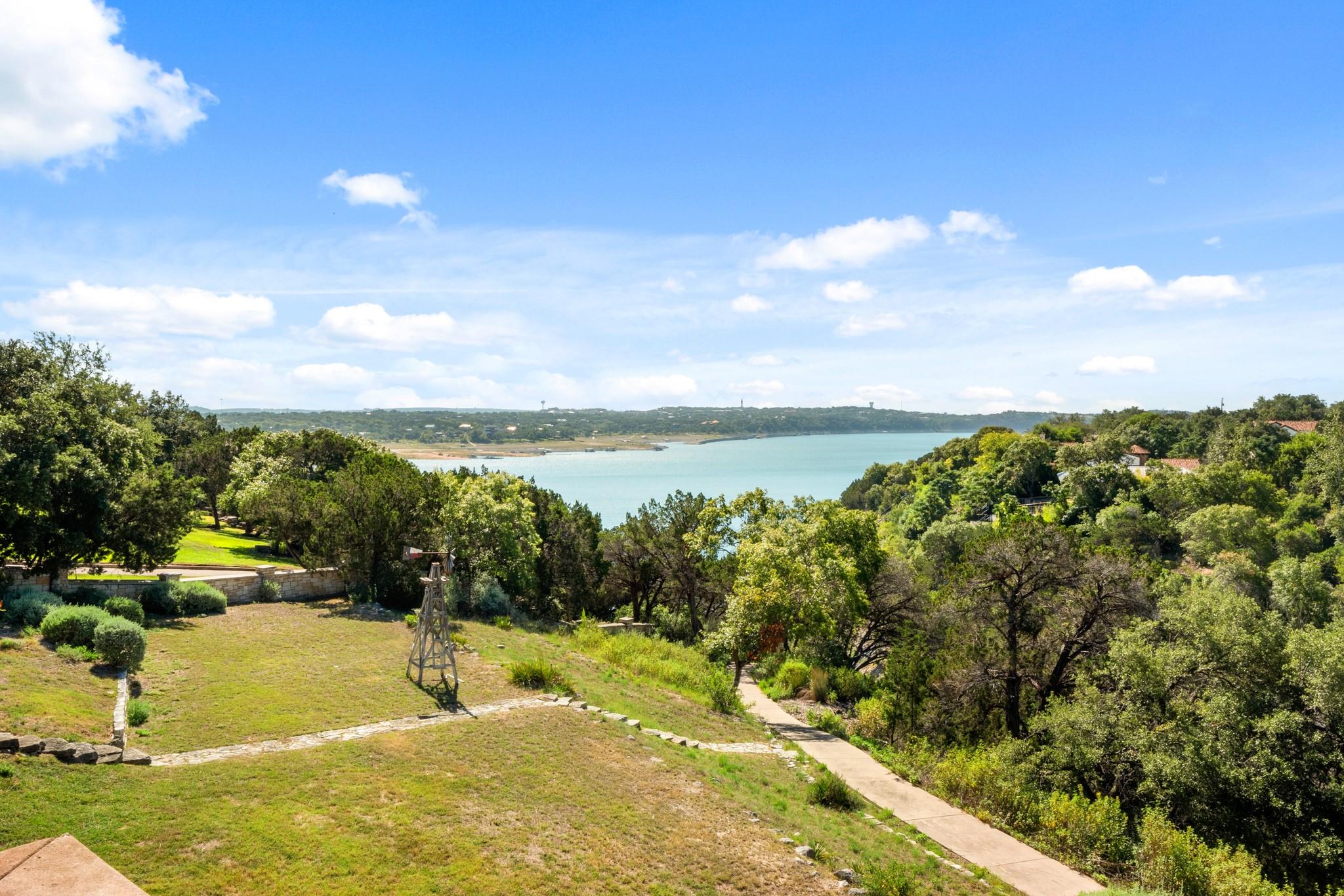 18113 Travis Dr, Lago Vista, TX 78645