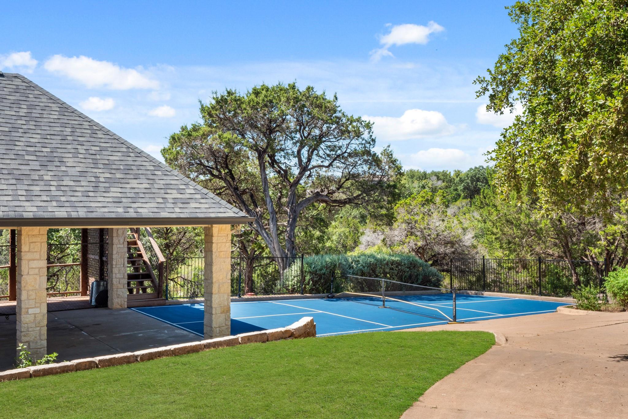18113 Travis Dr, Lago Vista, TX 78645