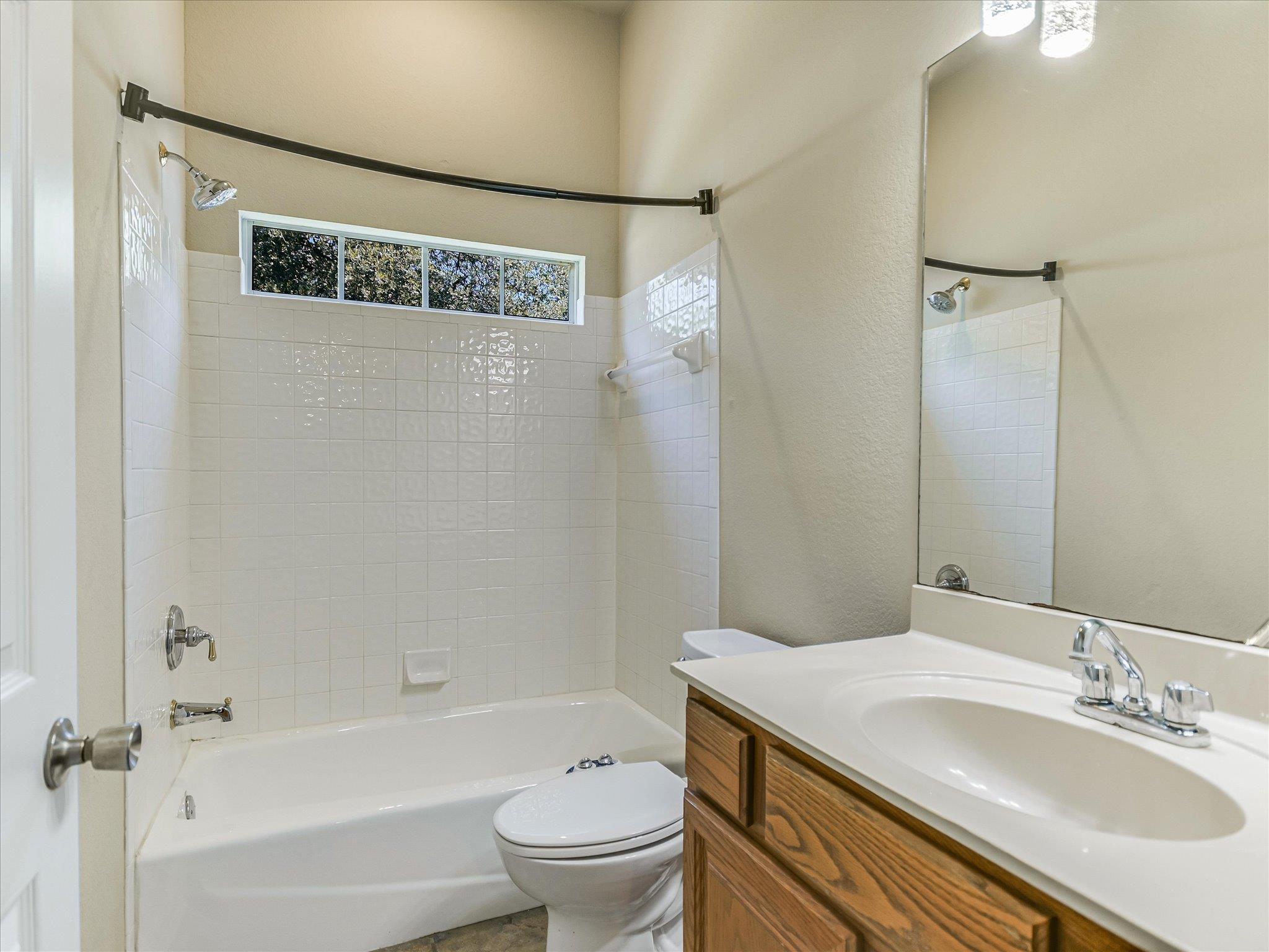 519 Cowal Dr S, Spicewood, TX 78669