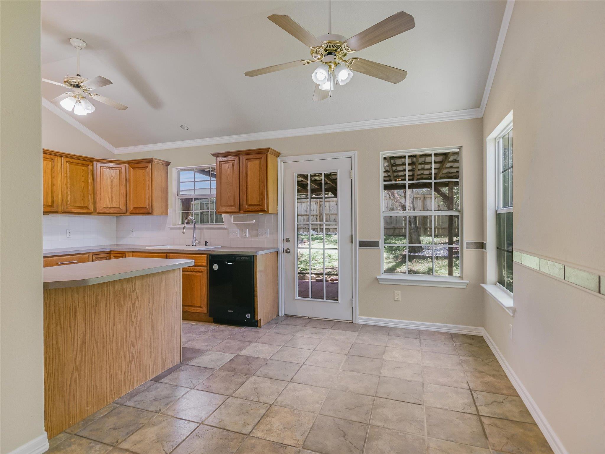 519 Cowal Dr S, Spicewood, TX 78669