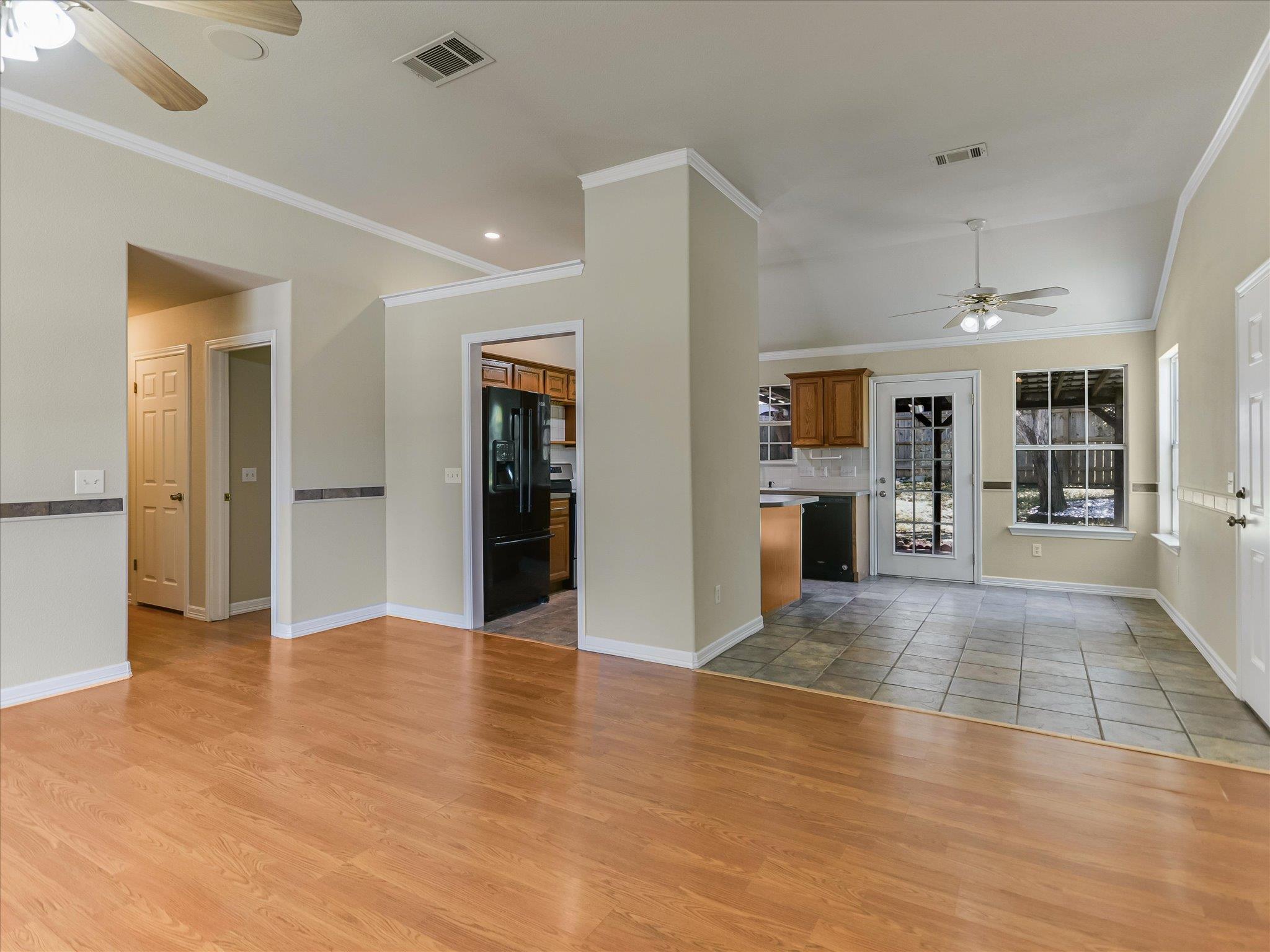 519 Cowal Dr S, Spicewood, TX 78669