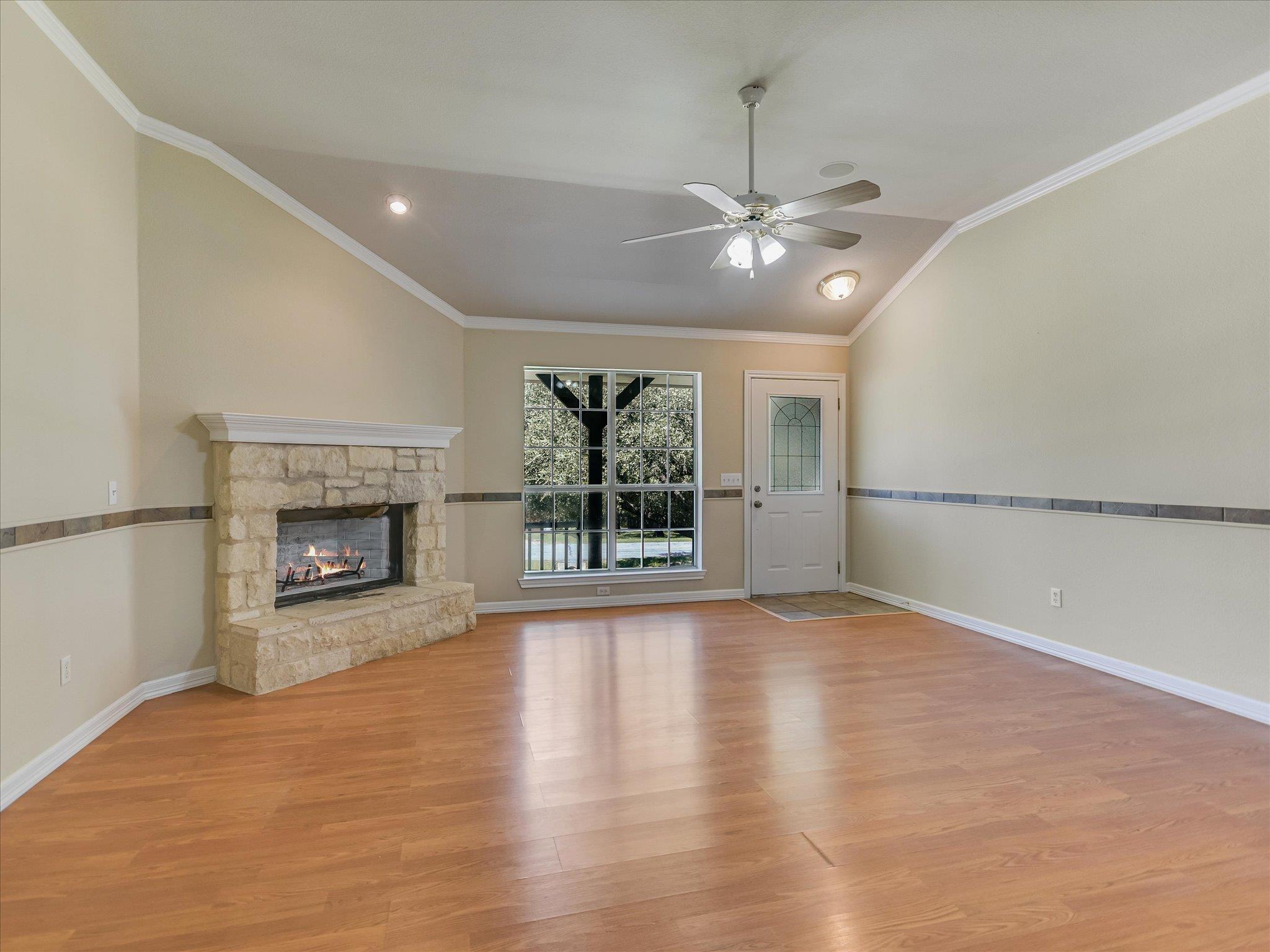 519 Cowal Dr S, Spicewood, TX 78669