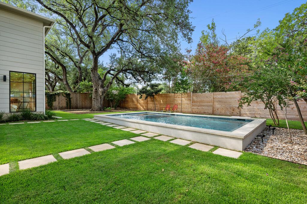 2517 Great Oaks Pkwy, Austin, TX 78756