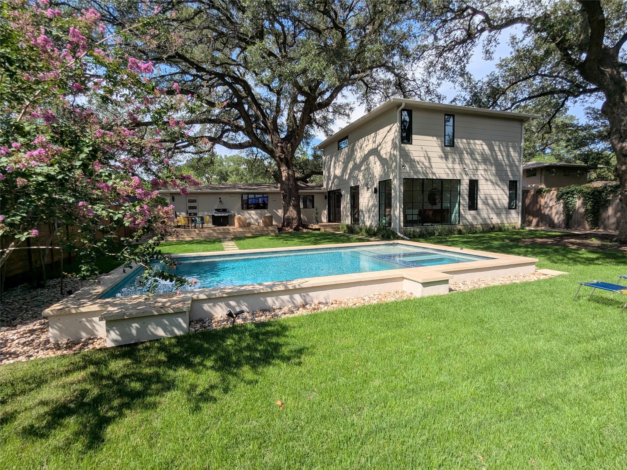 2517 Great Oaks Pkwy, Austin, TX 78756