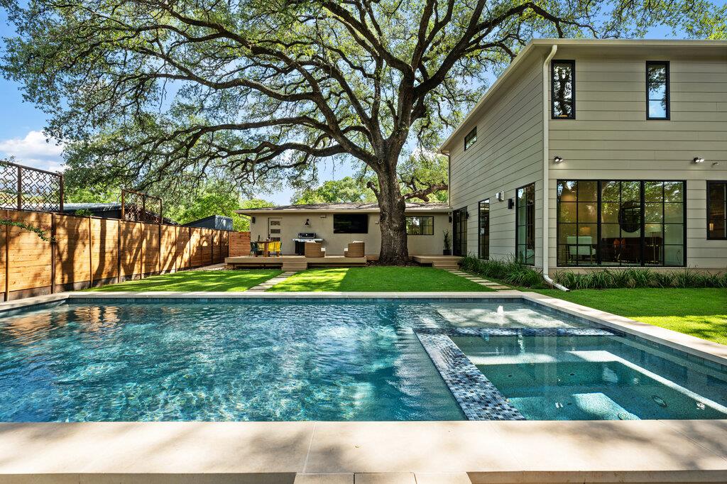 2517 Great Oaks Pkwy, Austin, TX 78756