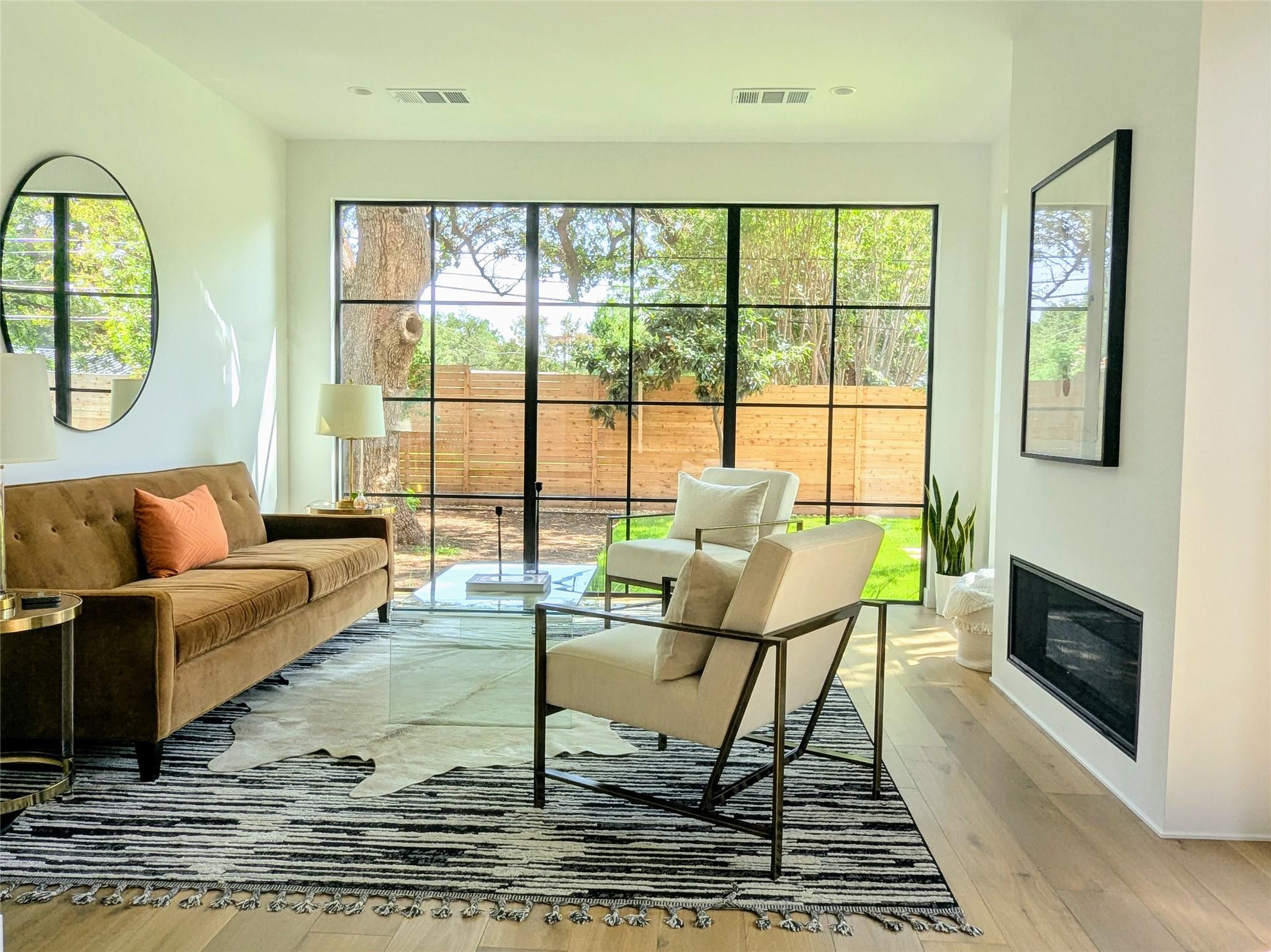 2517 Great Oaks Pkwy, Austin, TX 78756