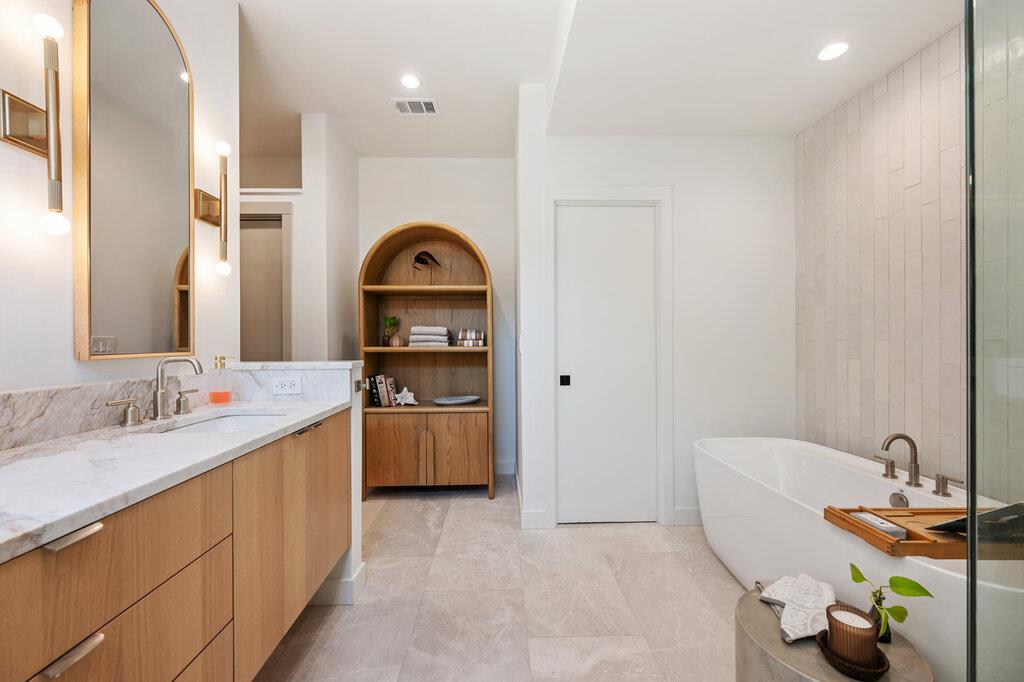 2517 Great Oaks Pkwy, Austin, TX 78756