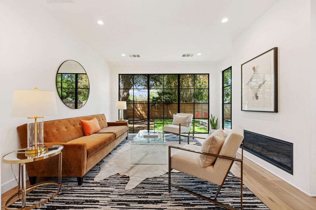 2517 Great Oaks Pkwy, Austin, TX 78756