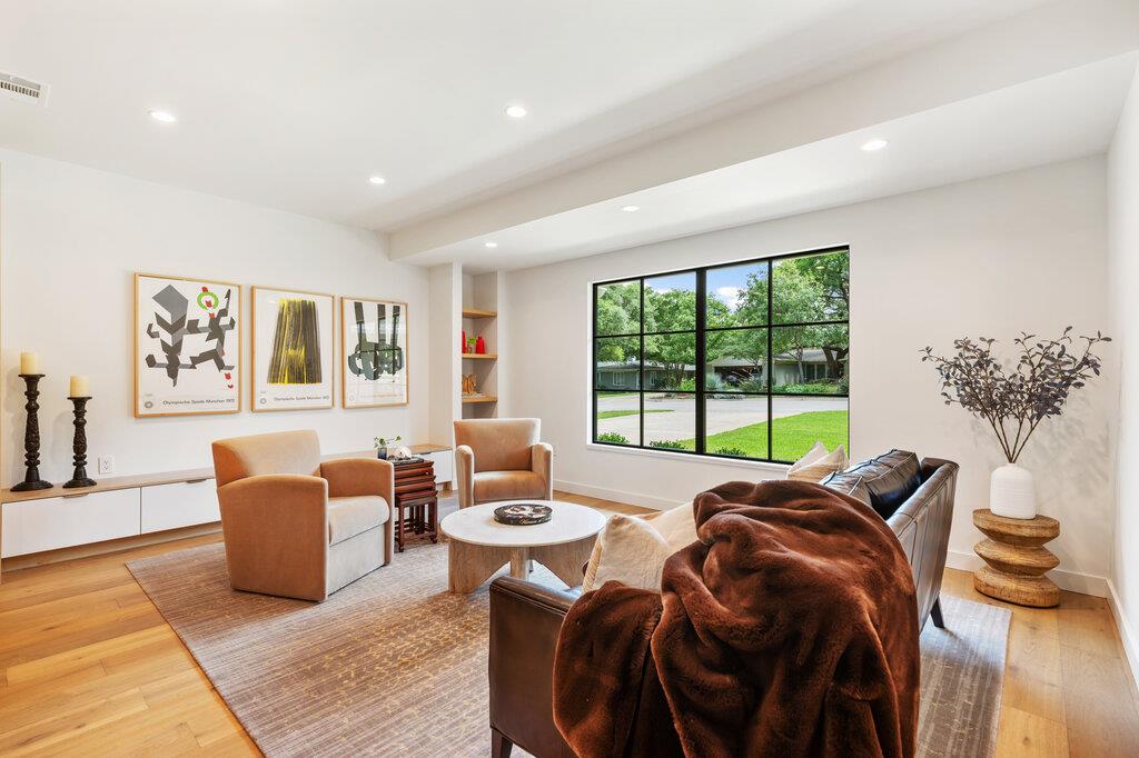 2517 Great Oaks Pkwy, Austin, TX 78756