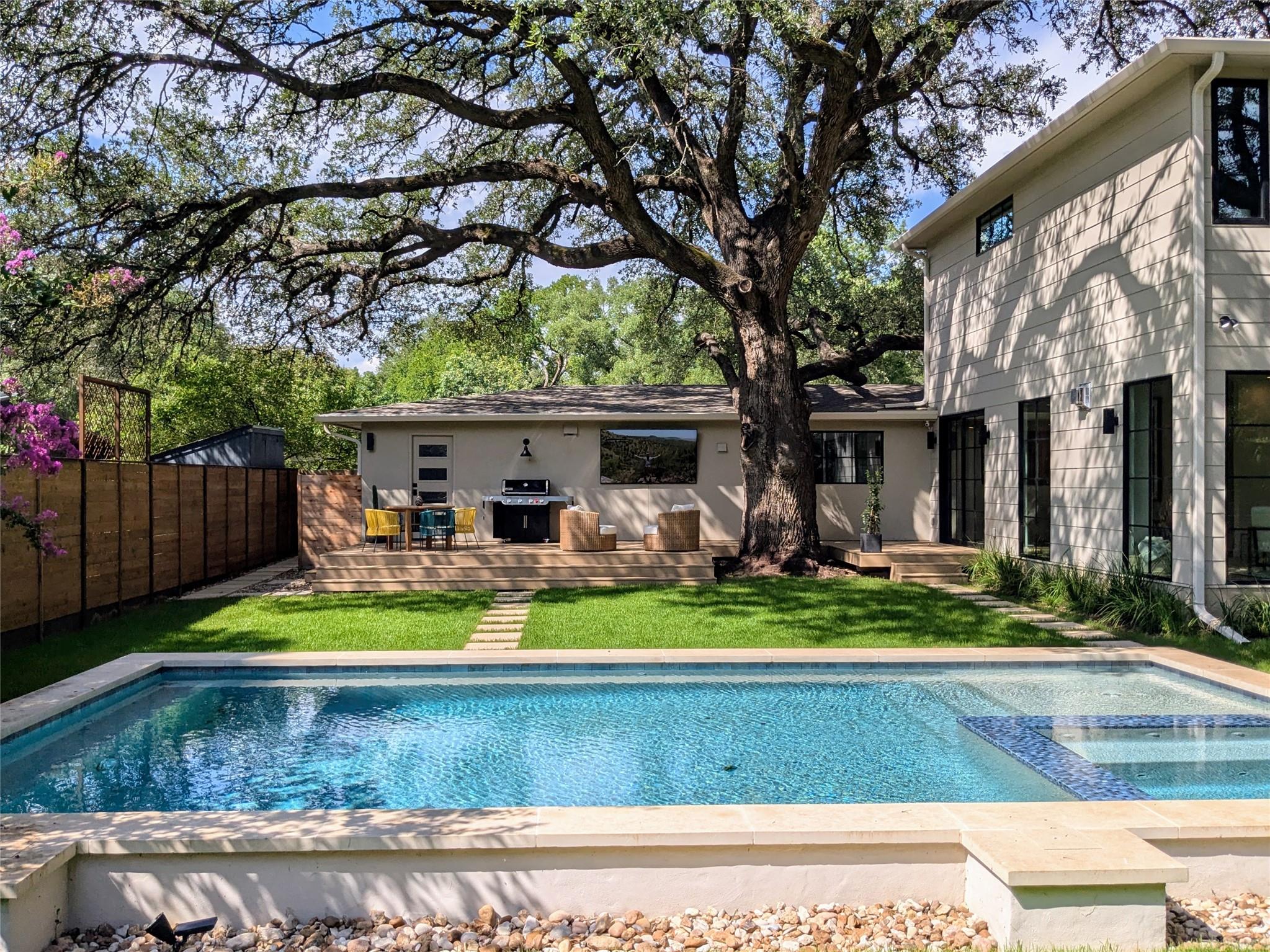 2517 Great Oaks Pkwy, Austin, TX 78756