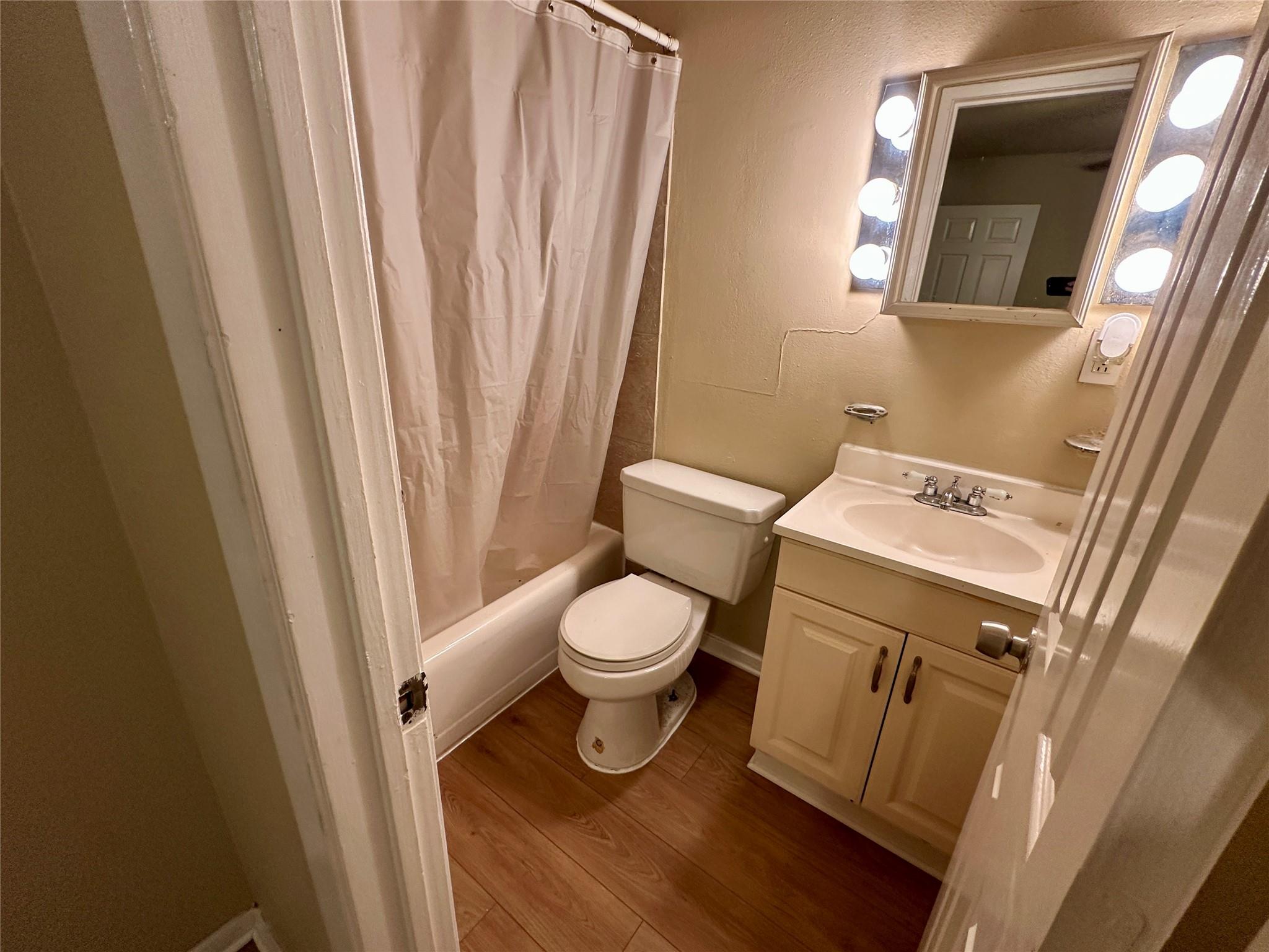 803 W 28th St # 106, Austin, TX 78705