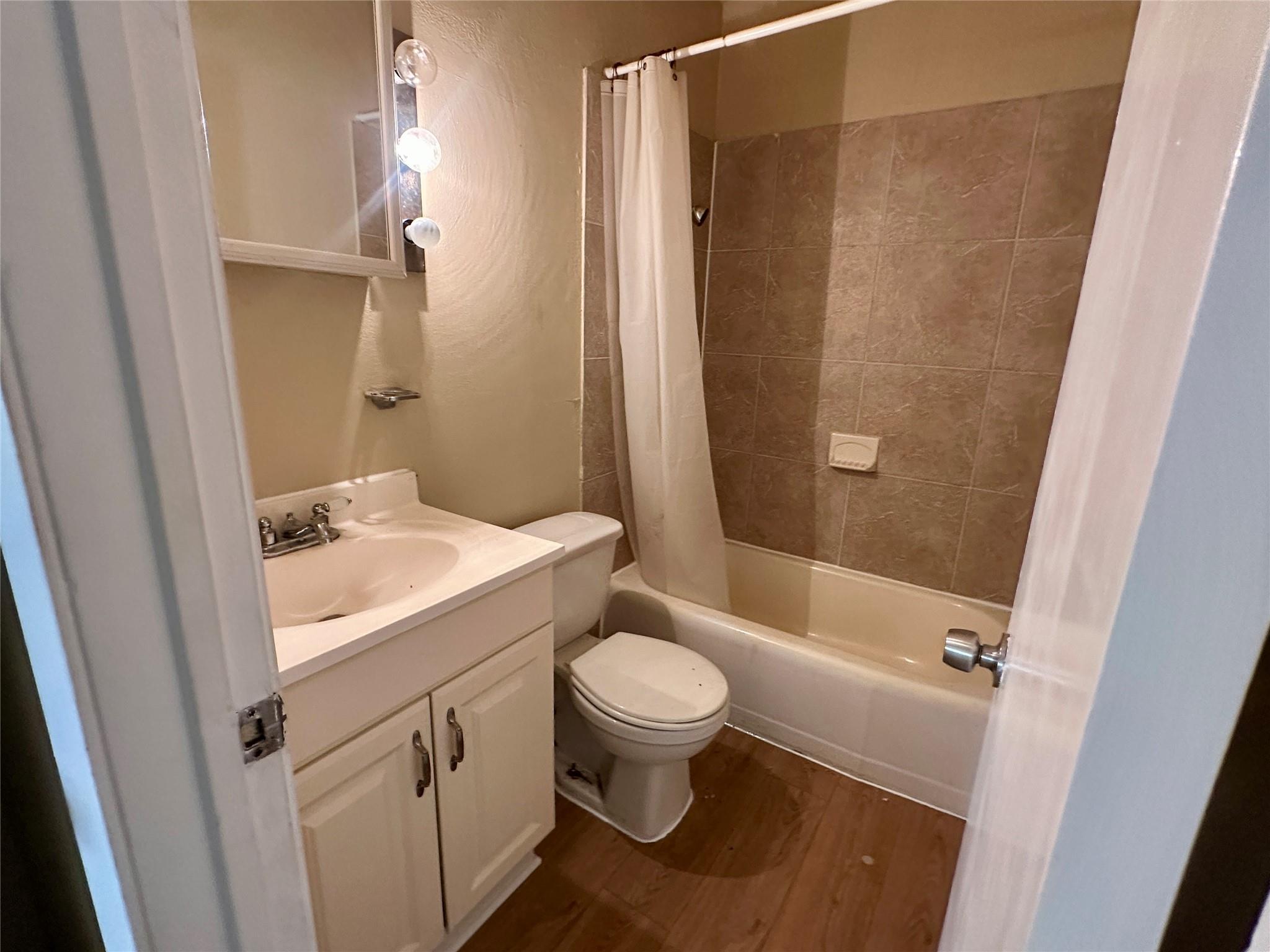 803 W 28th St # 106, Austin, TX 78705