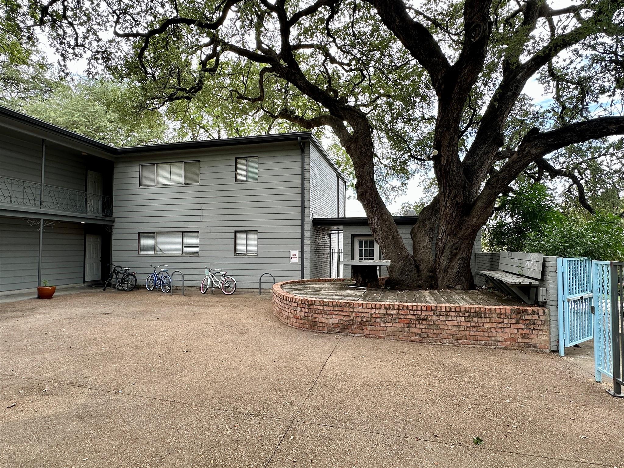 803 W 28th St # 106, Austin, TX 78705