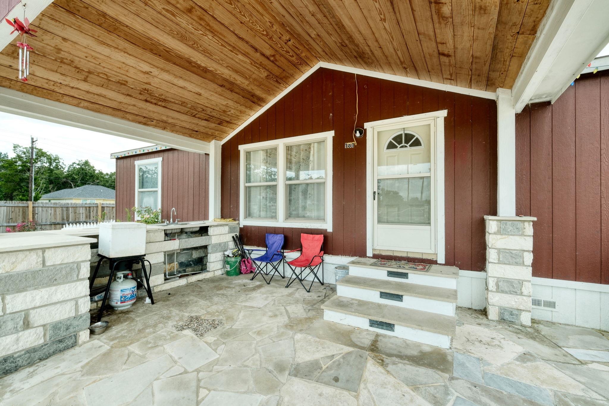 181 Pasadera Dr, Elgin, TX 78621