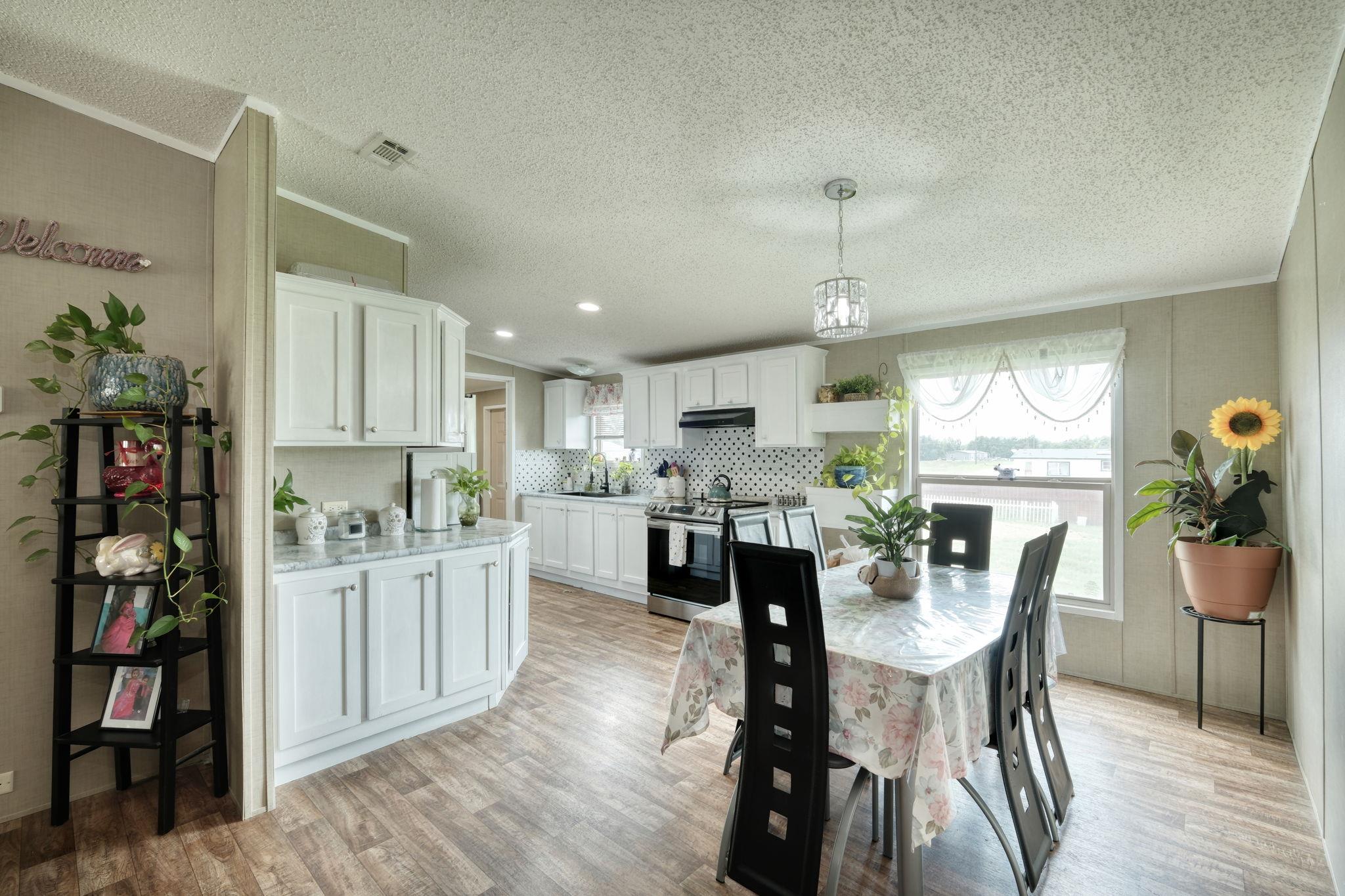 181 Pasadera Dr, Elgin, TX 78621