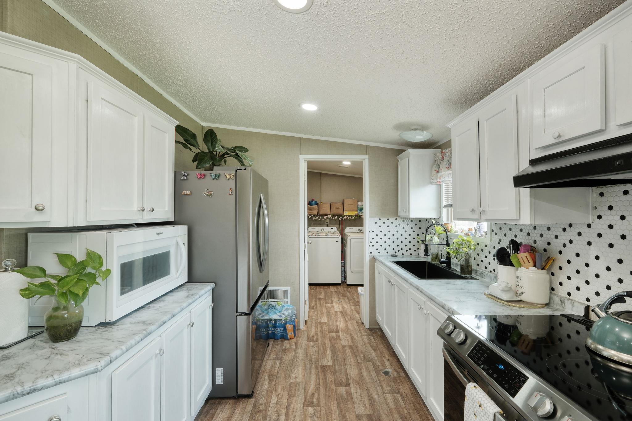 181 Pasadera Dr, Elgin, TX 78621