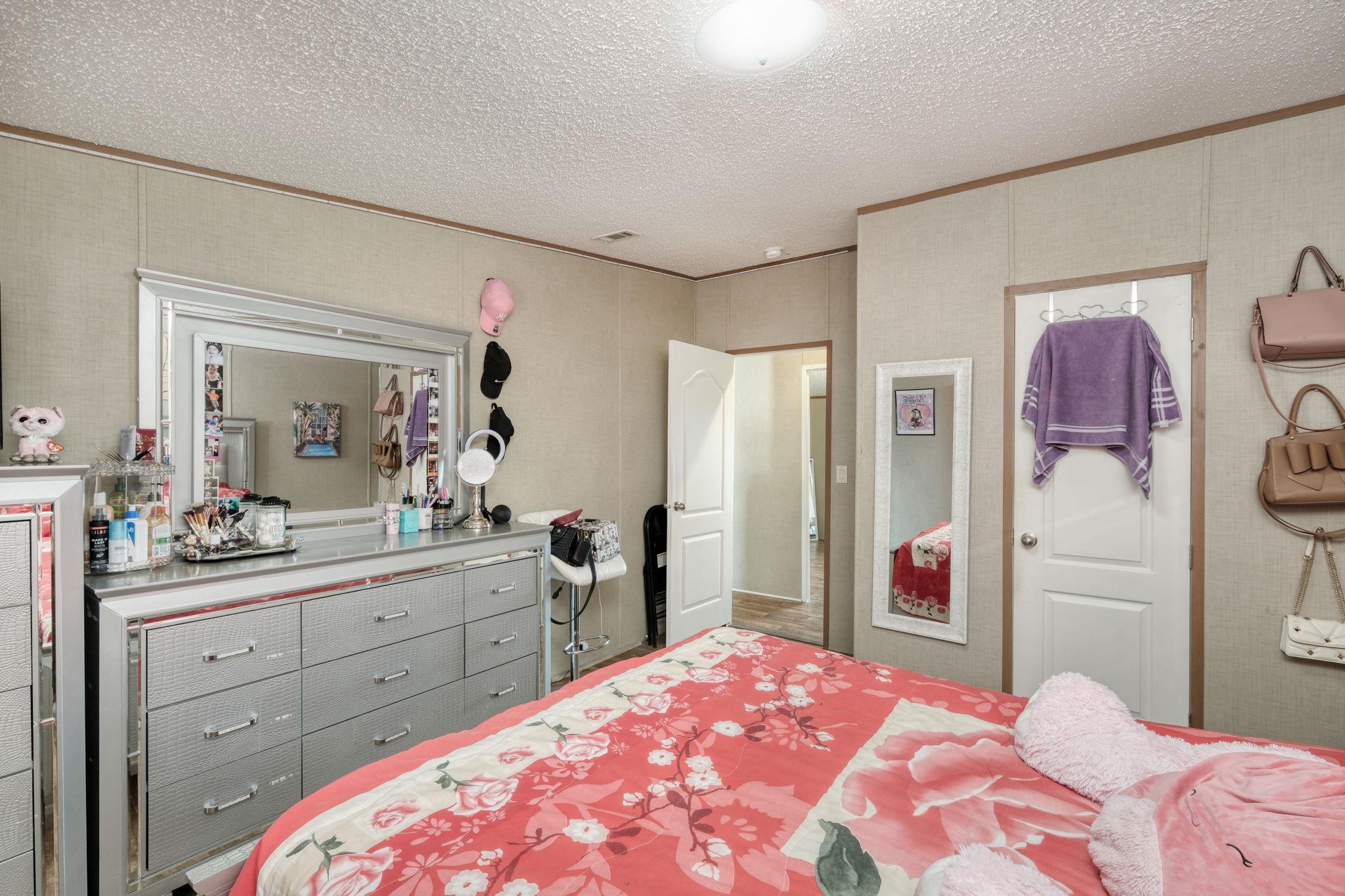 181 Pasadera Dr, Elgin, TX 78621