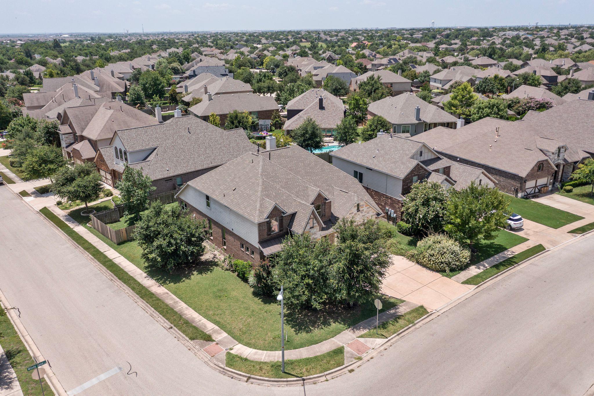 2713 Windy Vane Dr, Pflugerville, TX 78660