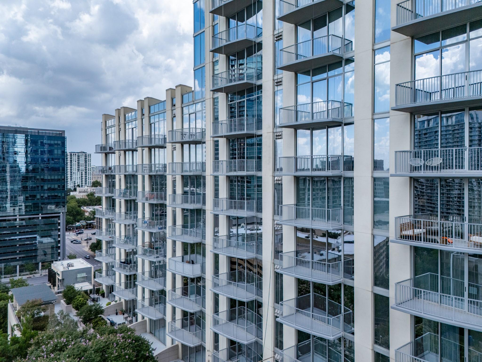 360 Nueces St # 1306, Austin, TX 78701