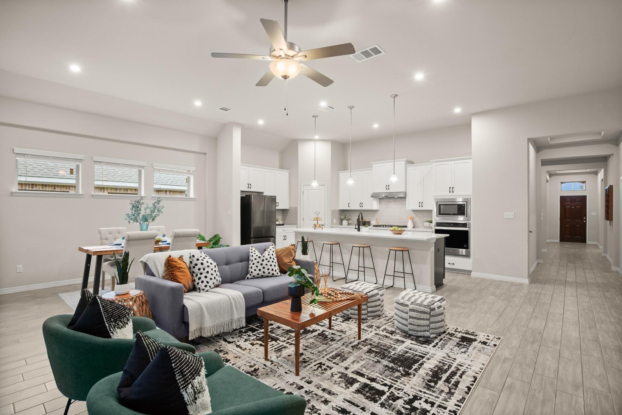 1921 Sauterne Dr, Leander, TX 78641