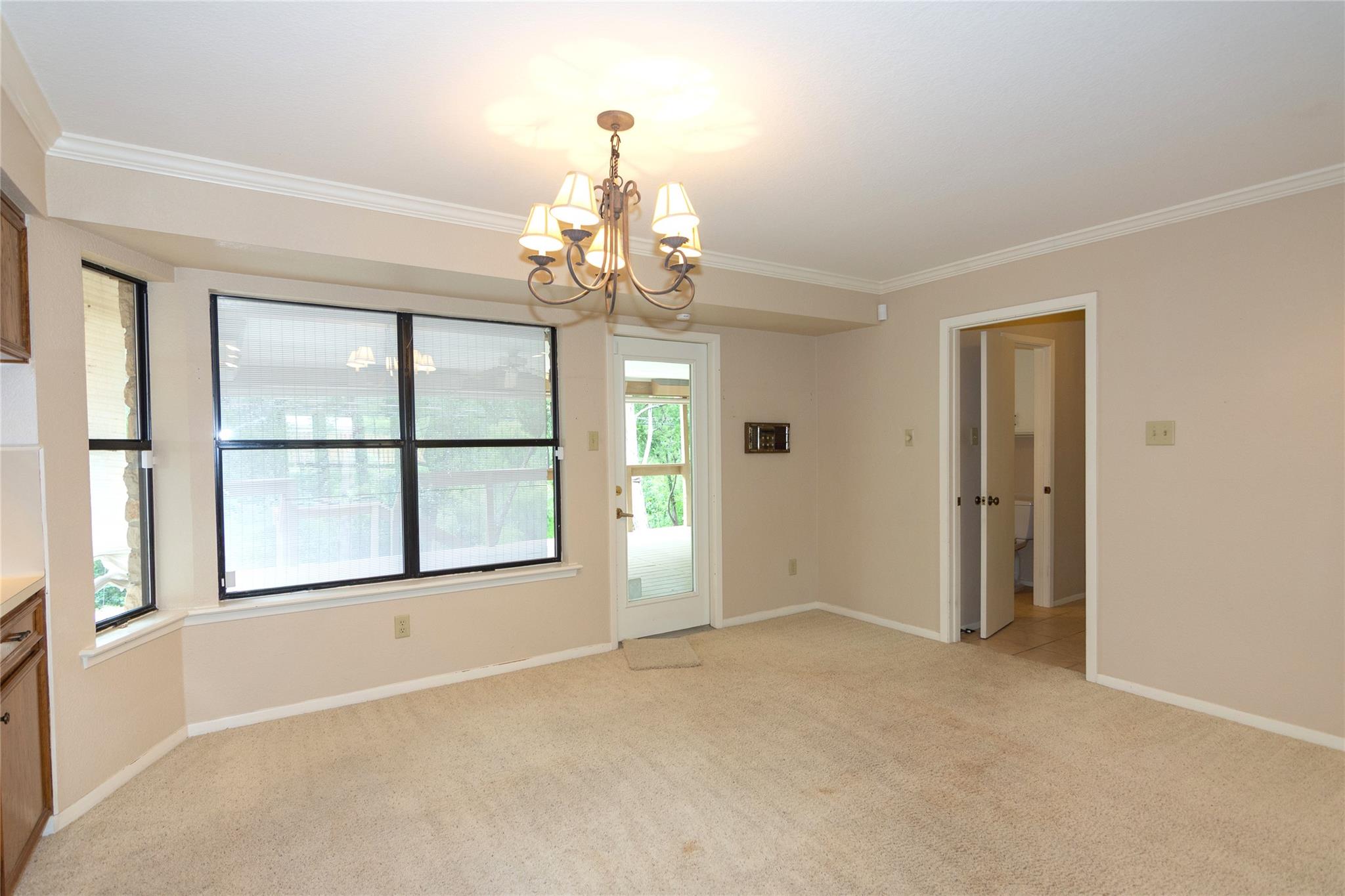 1904 Creekview Dr, Round Rock, TX 78681